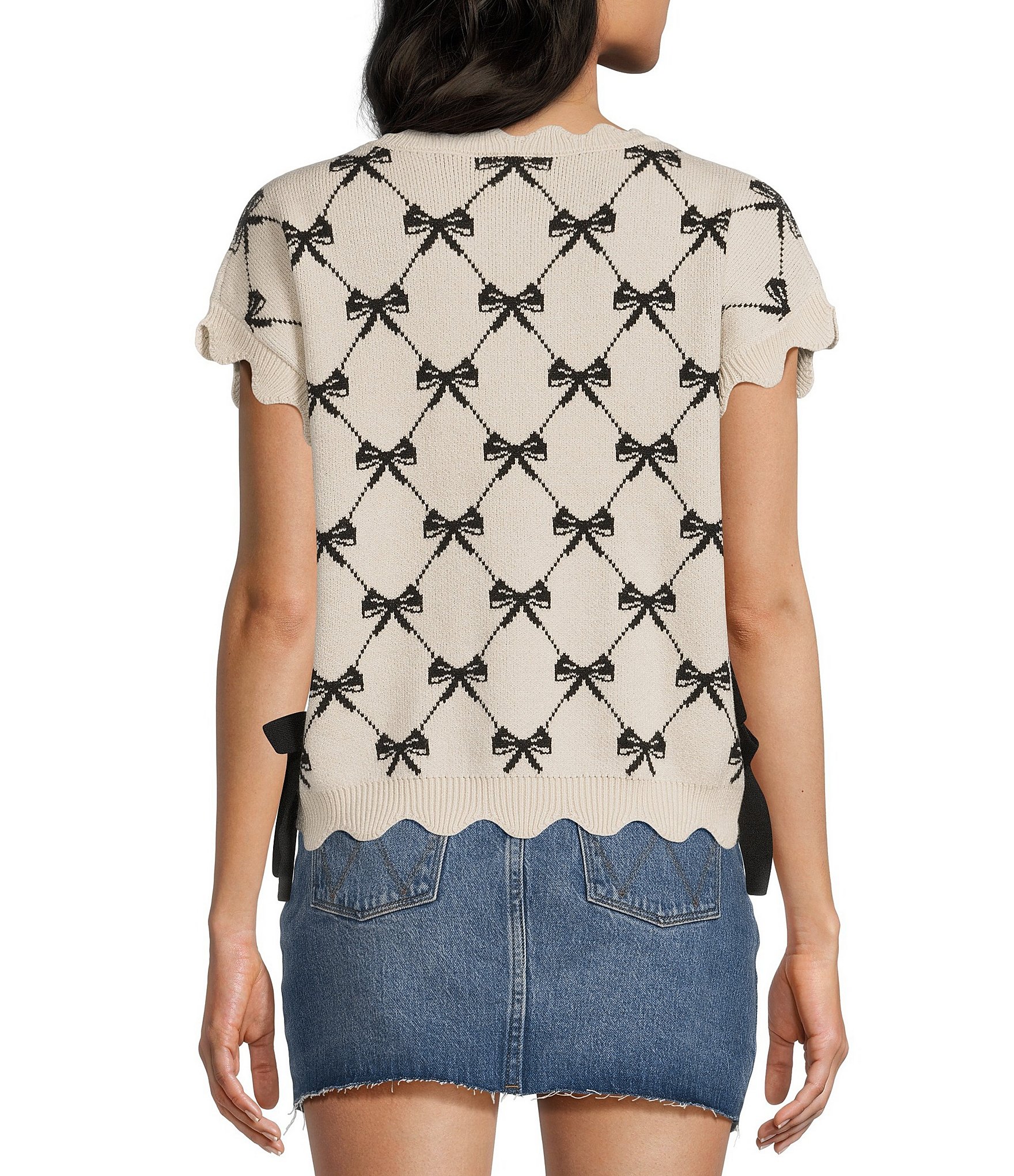 Blu Pepper Bow Pattern Knit Short Sleeve Tie Side Sweater