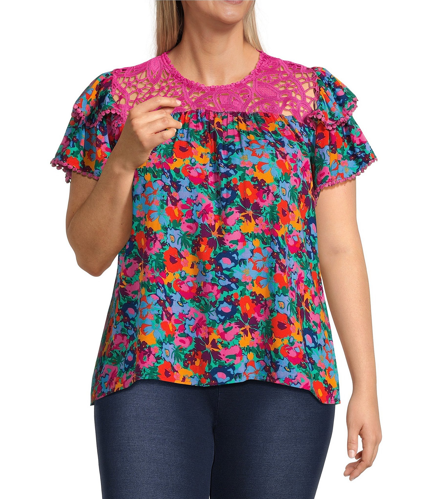 Calessa Plus Size Garden Floral Round Neck Short Sleeve Lace
