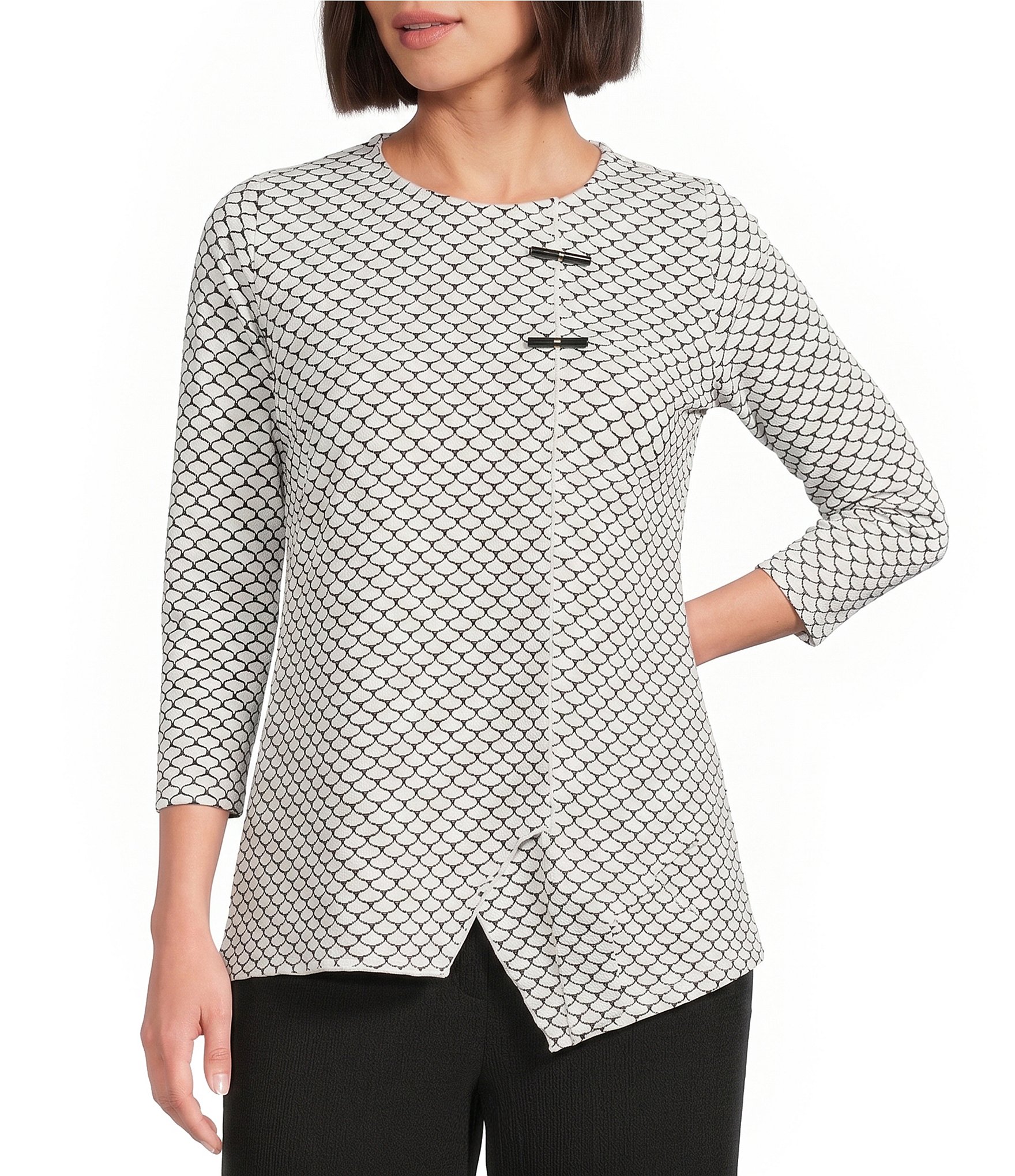 Calessa Textured Knit Round Neck 3/4 Sleeve Asymmetric Tunic
