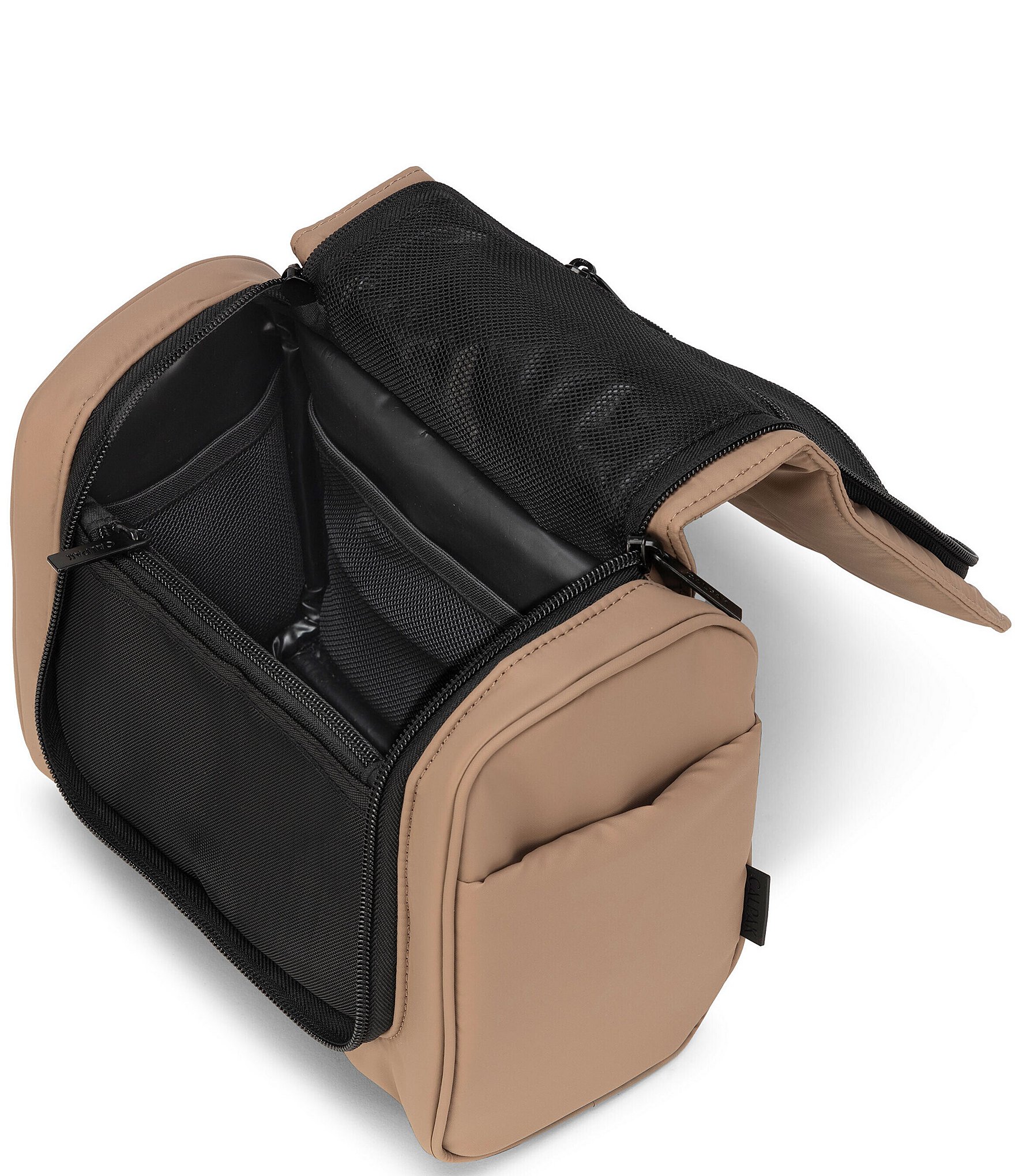 CalPak Luka Hanging Toiletry Bag