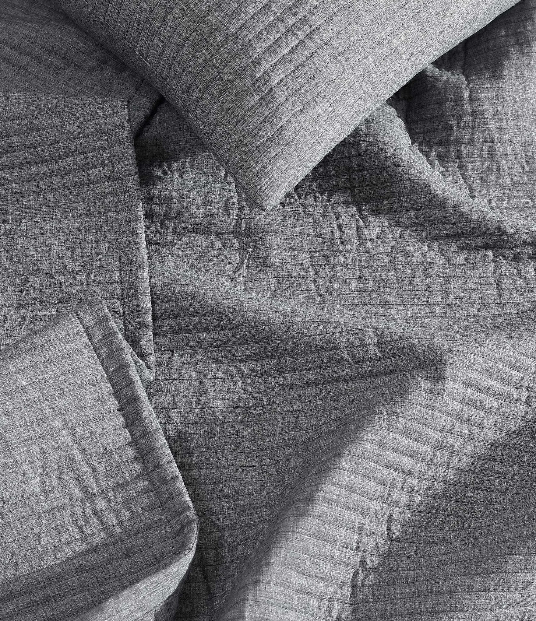 Calvin Klein Mini Channel Stitch Solid Quilt Mini Set