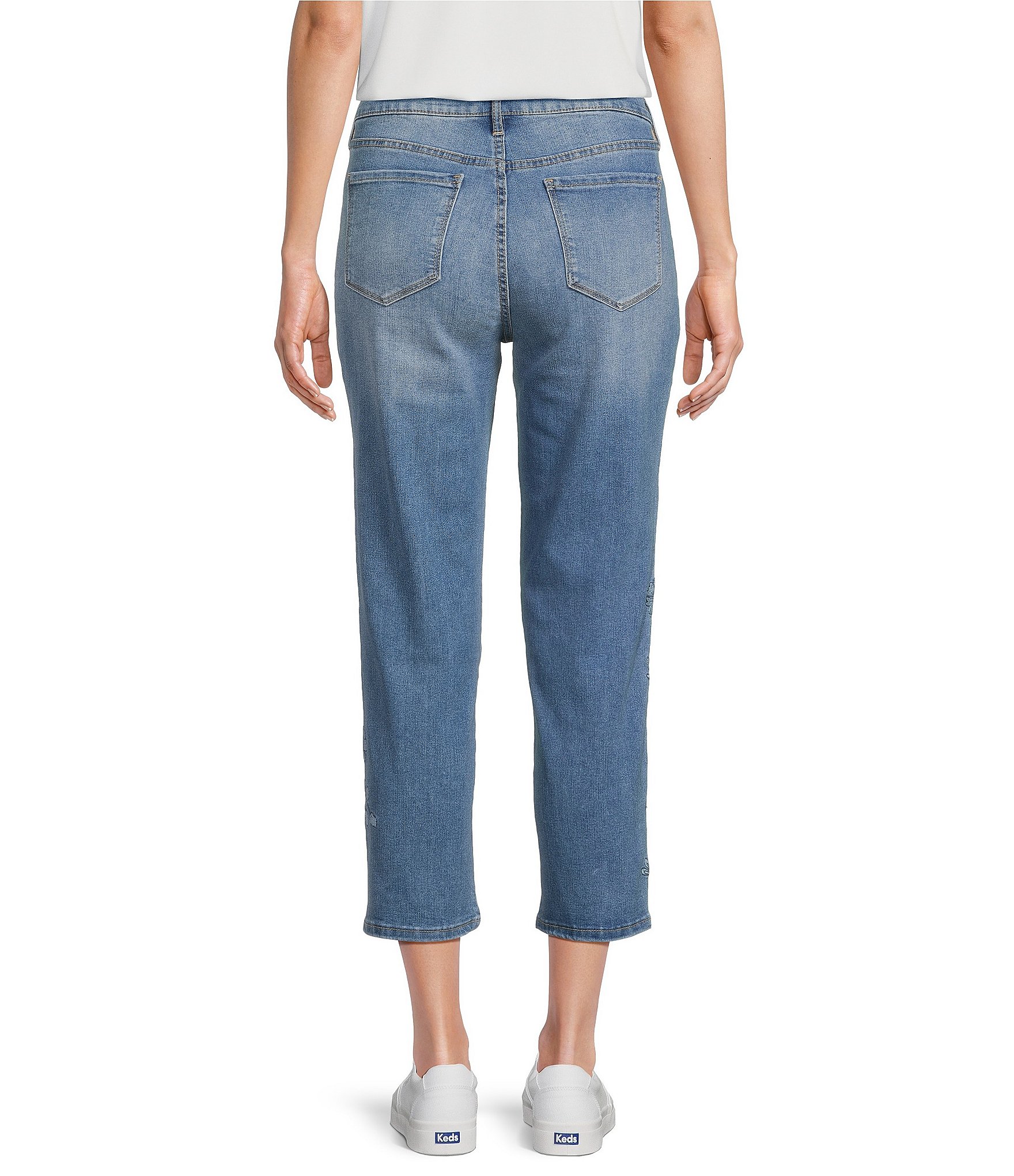 Code Bleu Petite Size Embroidered Floral Mid-Rise Capri Jeans