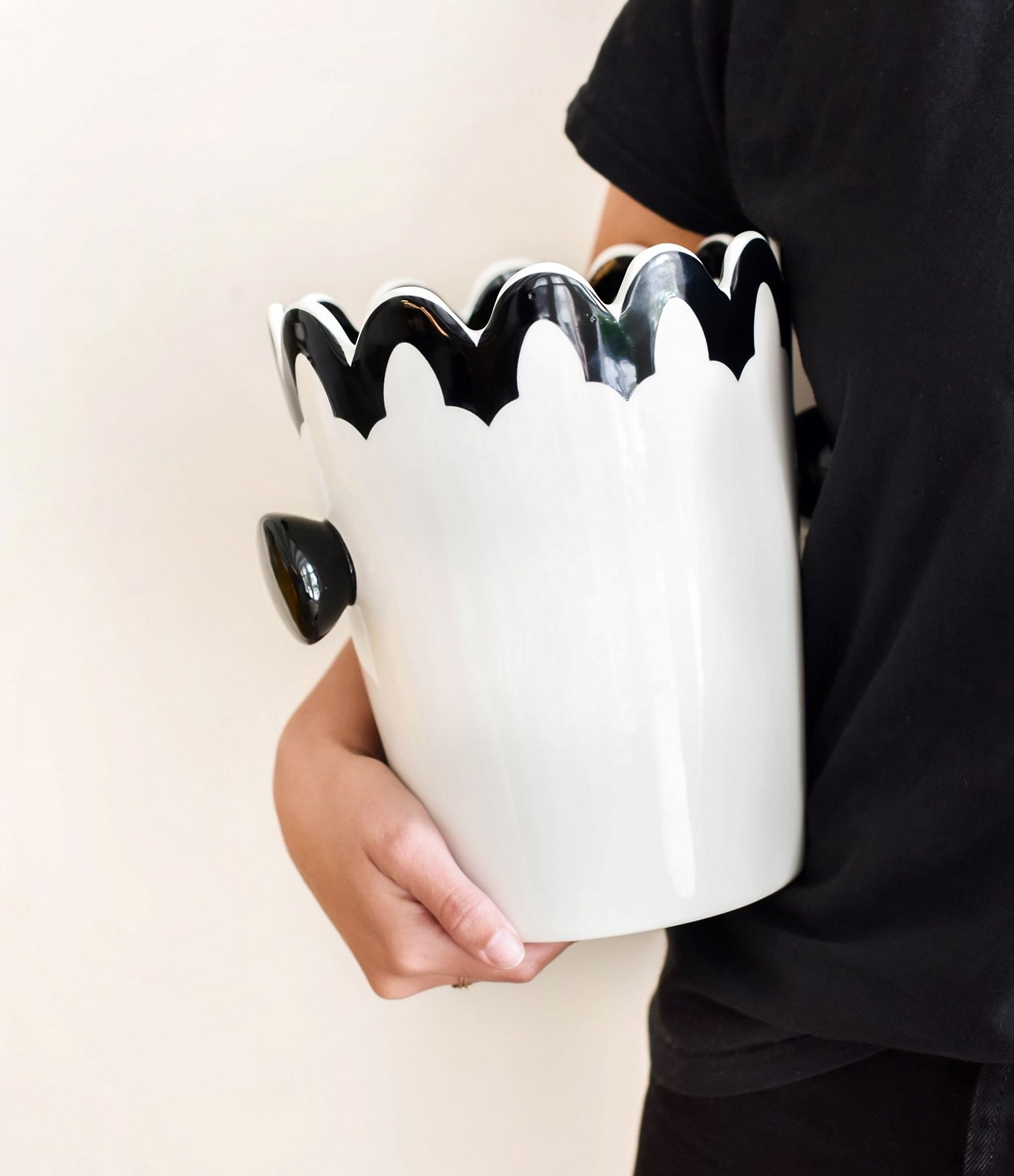 Coton Colors Black Arabesque Scallop Ice Bucket