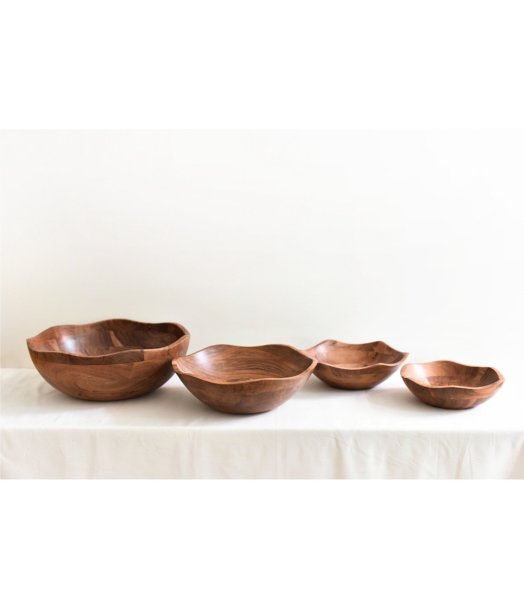 Coton Colors Fundamental Wood 9-inch Ruffle Bowl