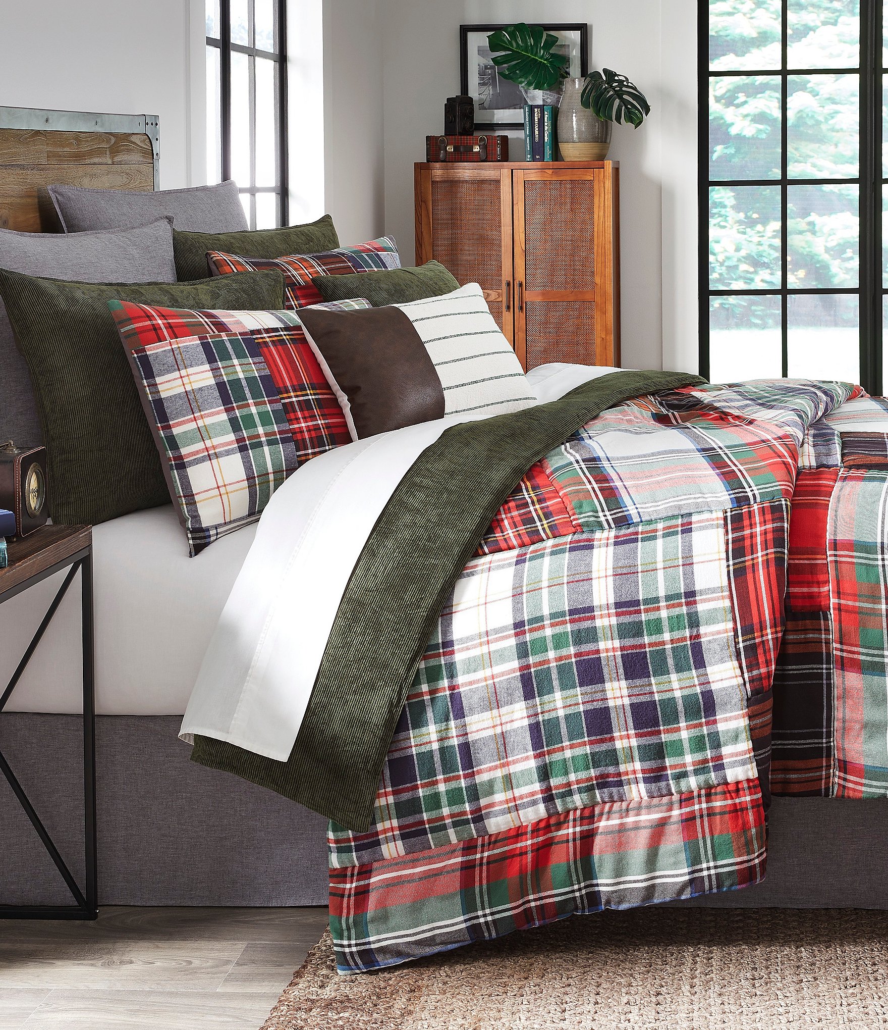 Sale brand new cremieux full/queen duvet cover mini set