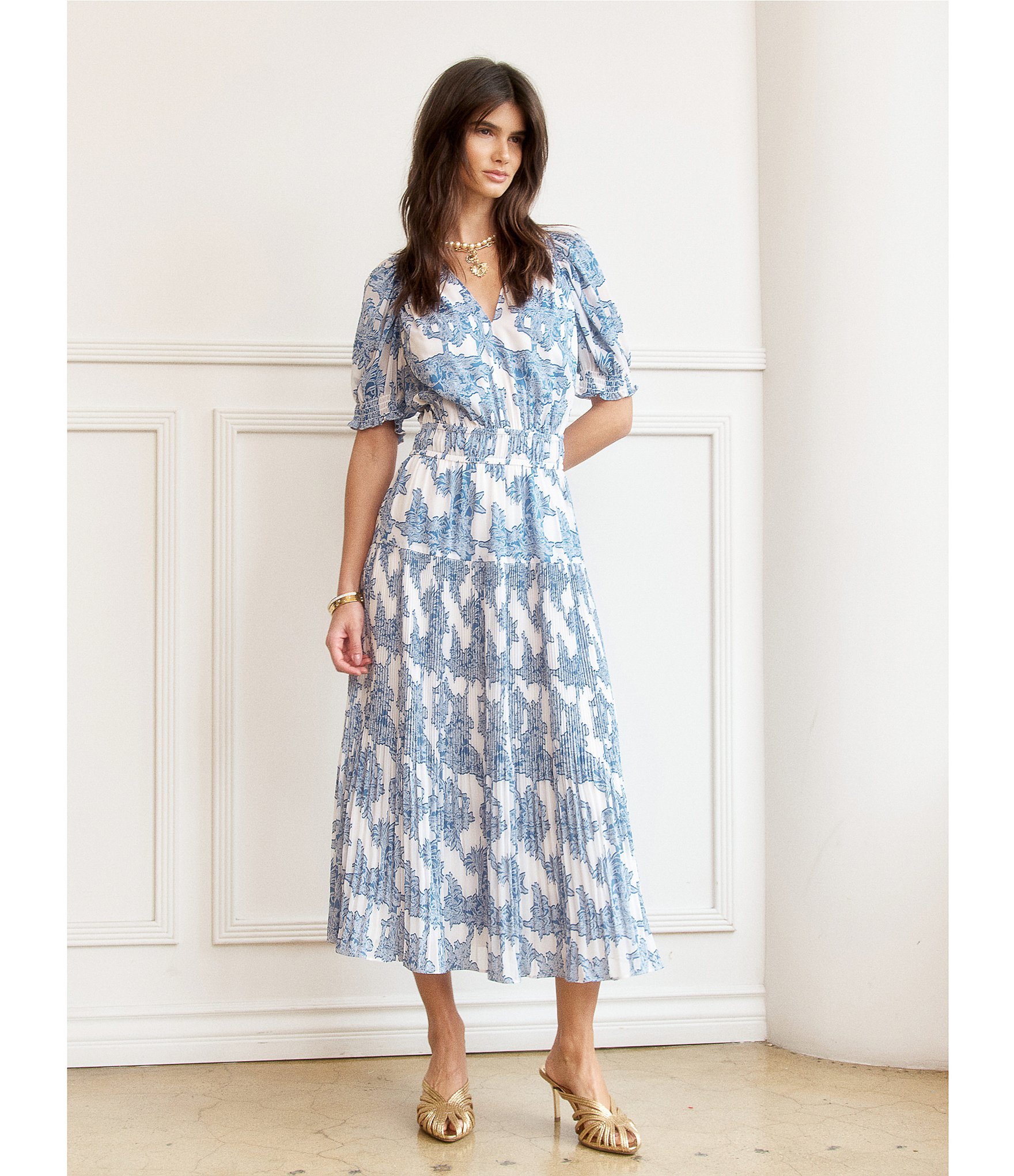 Current Air Pleated V-Neck Short Sleeve Midi Dress