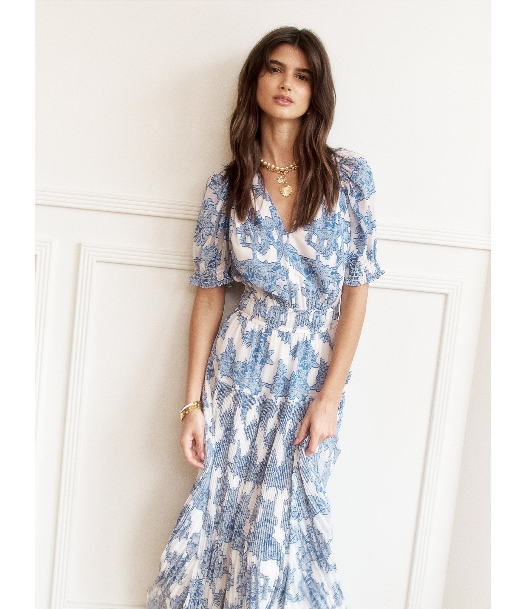 Current Air Pleated V-Neck Short Sleeve Midi Dress