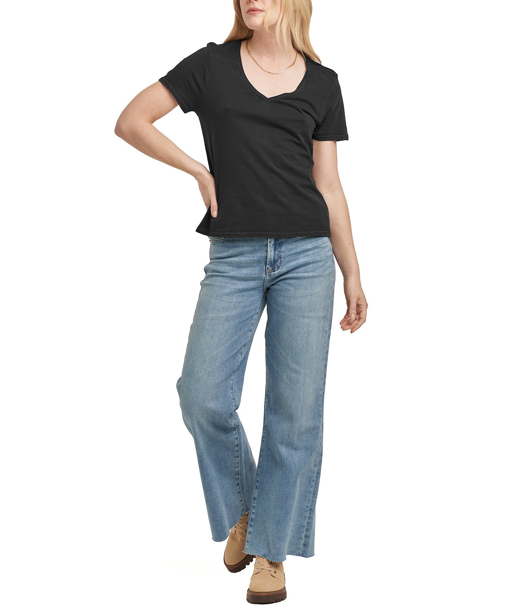 Dear John Madelyn V-Neck Short Sleeve Slim Fitting T-shirt