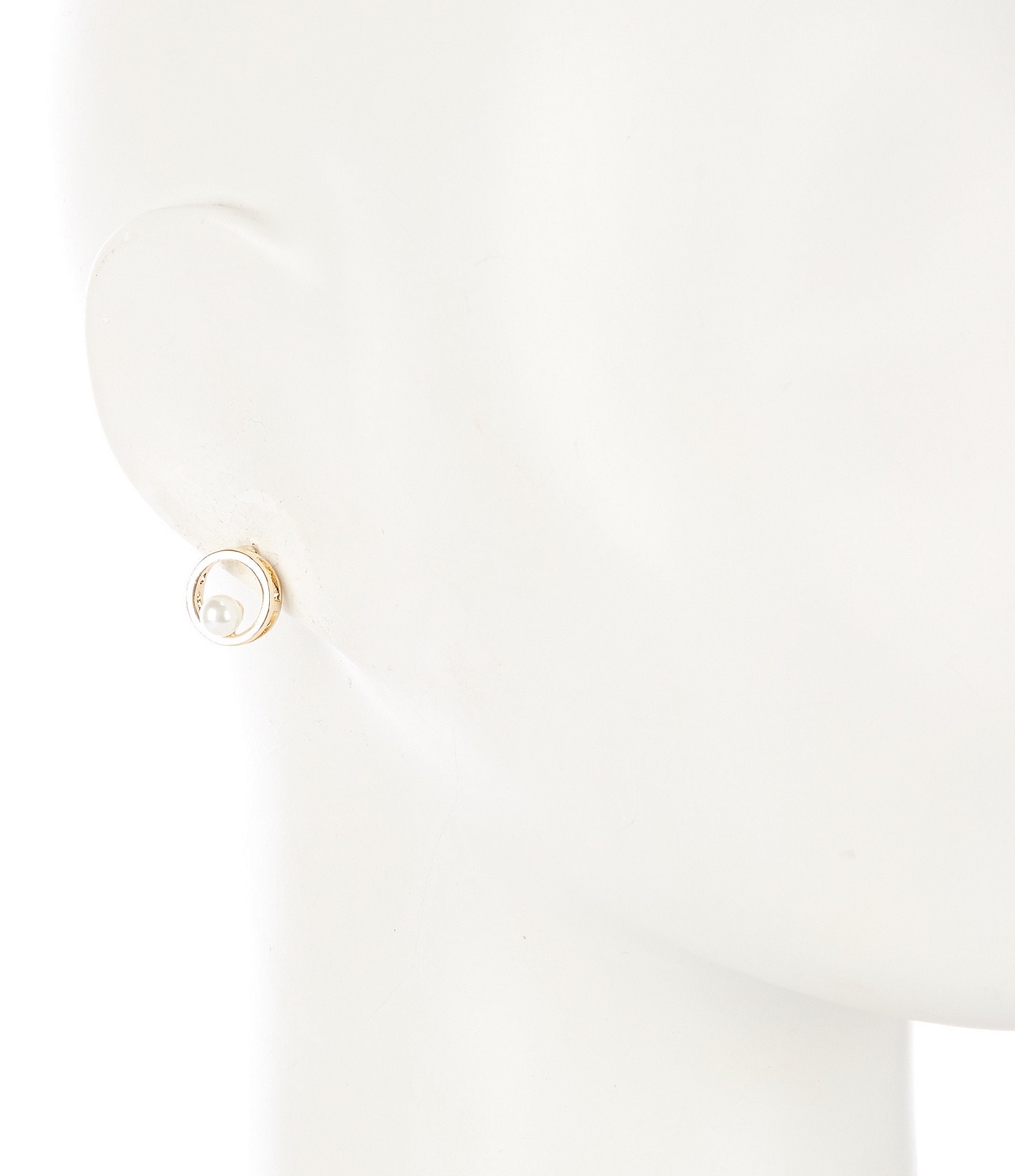 Dillard's Circle Pearl Stud Earrings