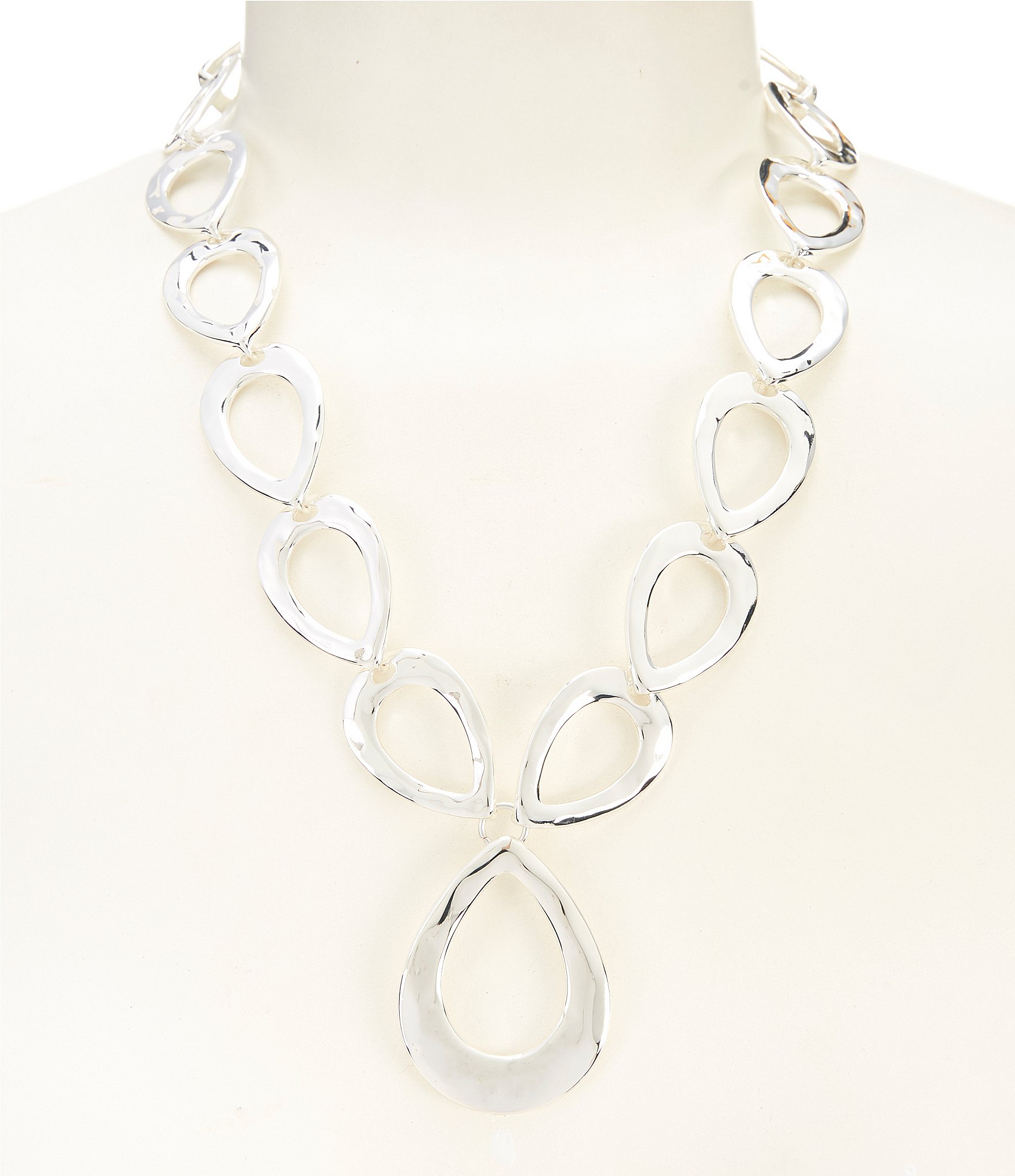 Dillard's Hammered Metal Teardrop Short Pendant Necklace