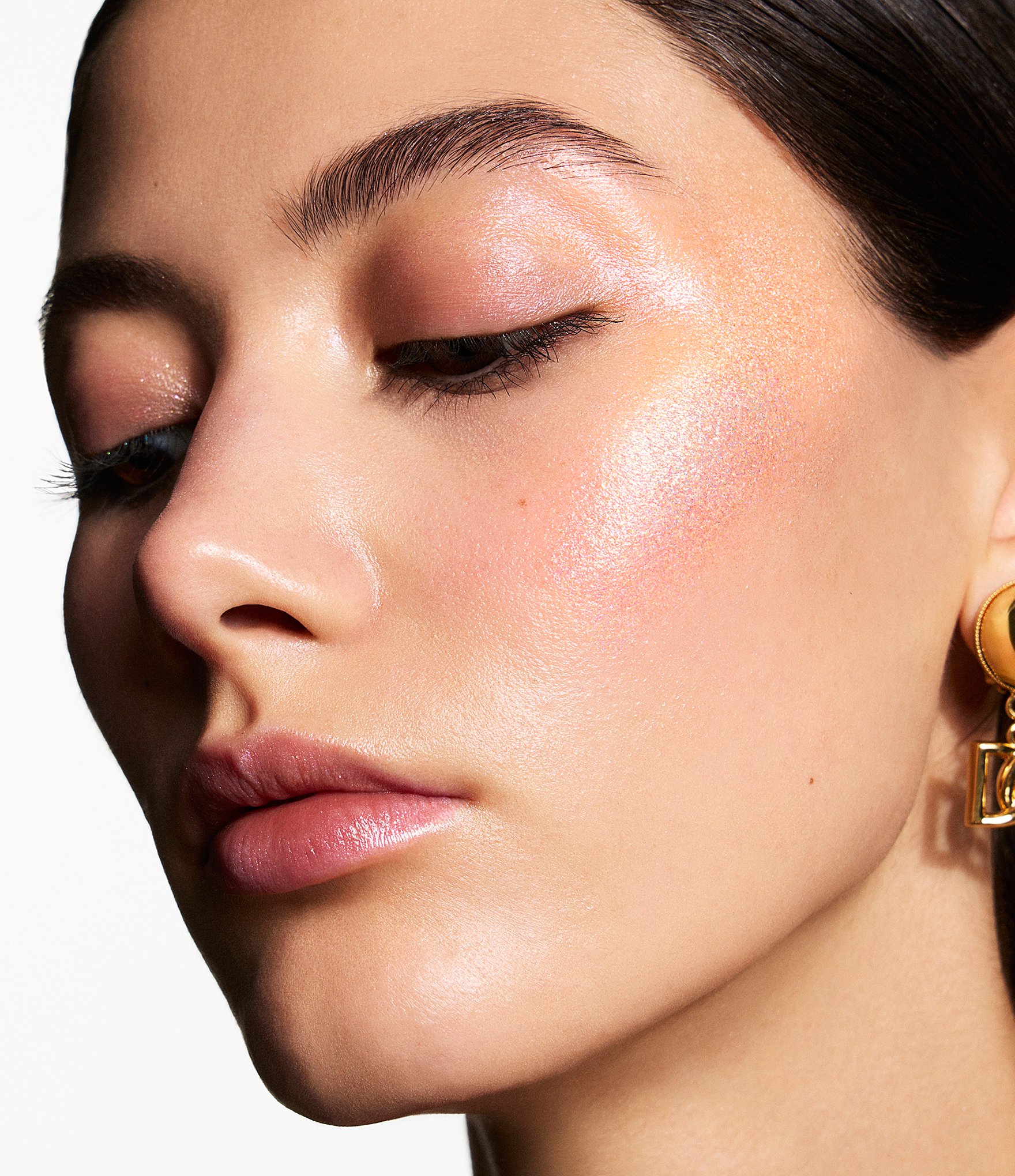 Dolce & Gabbana Glazelighter Glowpalescent All Over Highlighter