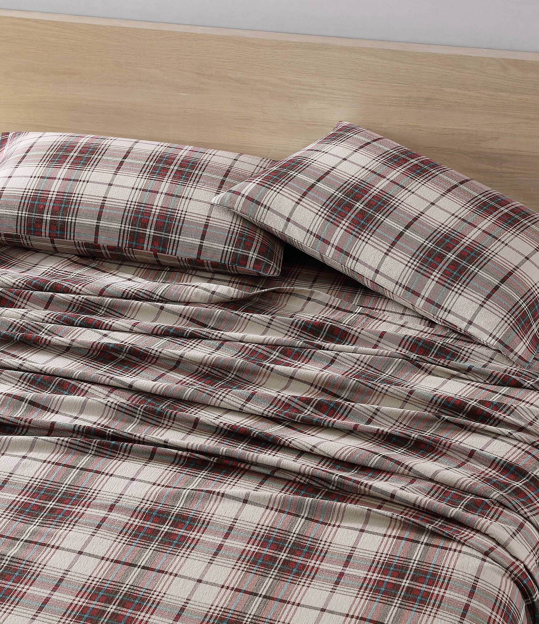 Eddie Bauer Montlake Plaid Red Flannel Sheet Set