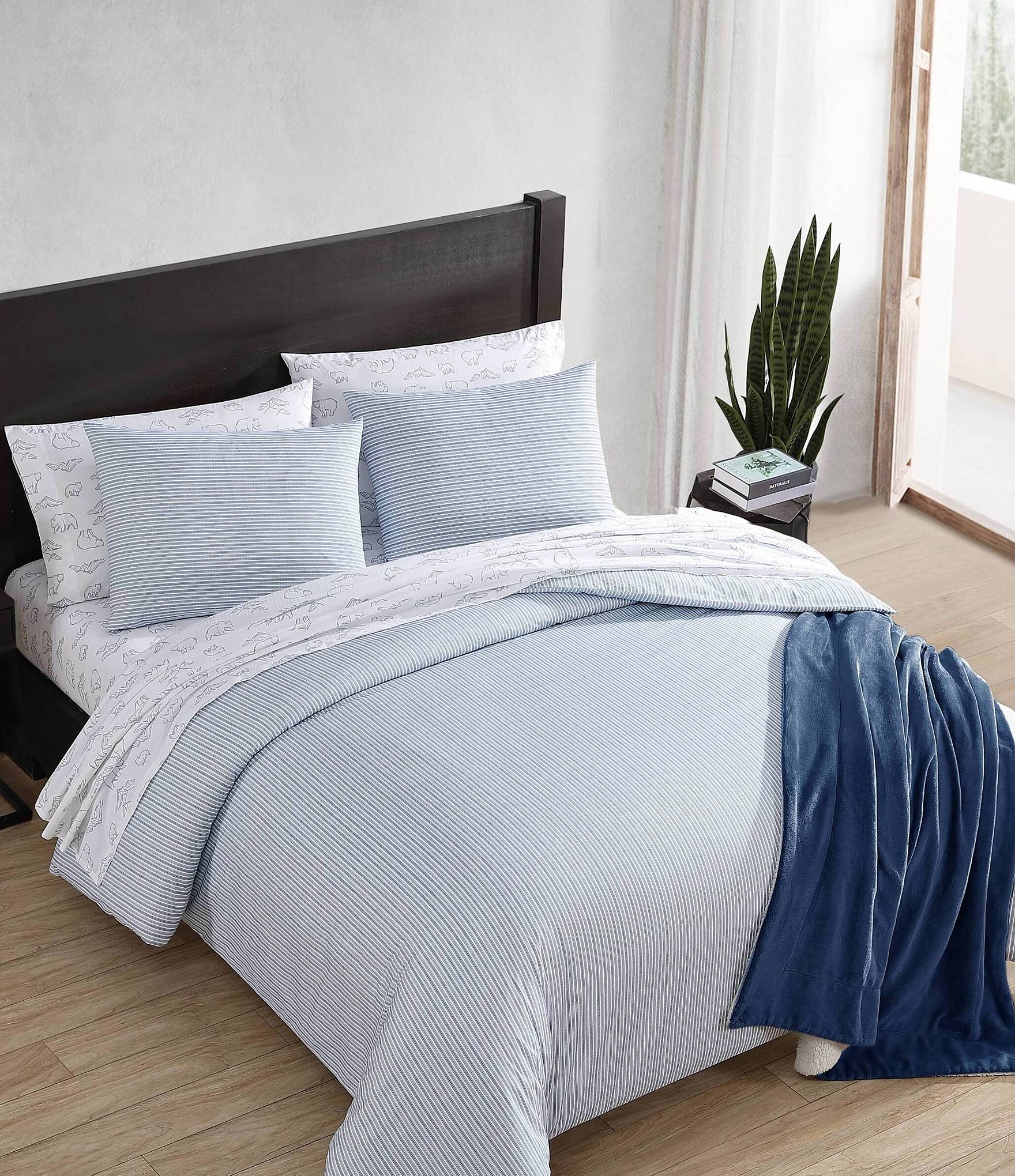 Eddie Bauer Ticking Striped Cotton Percale Duvet Cover Mini Set