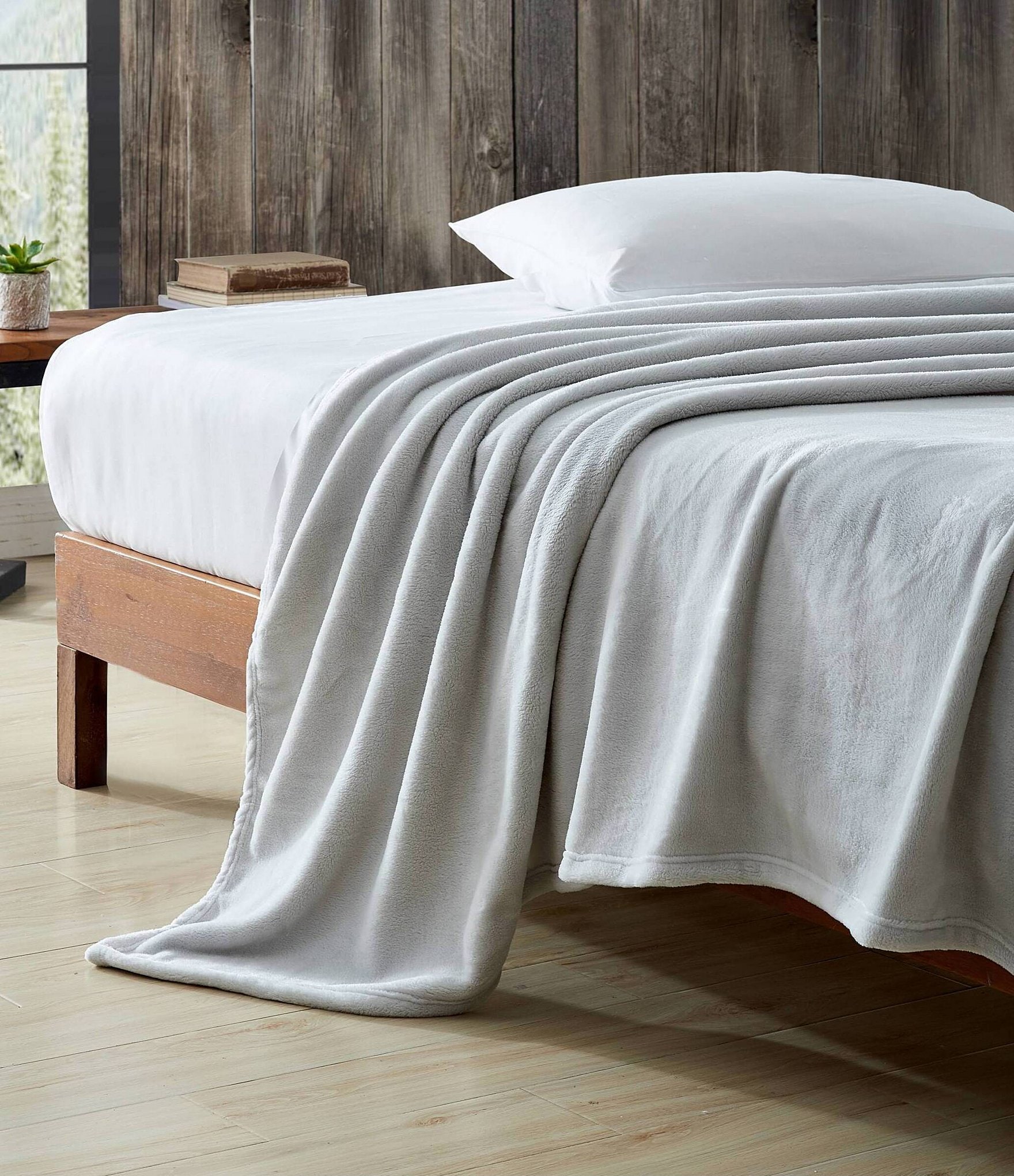 Eddie Bauer Ultra Soft Plush Solid Microfiber Bed Blanket