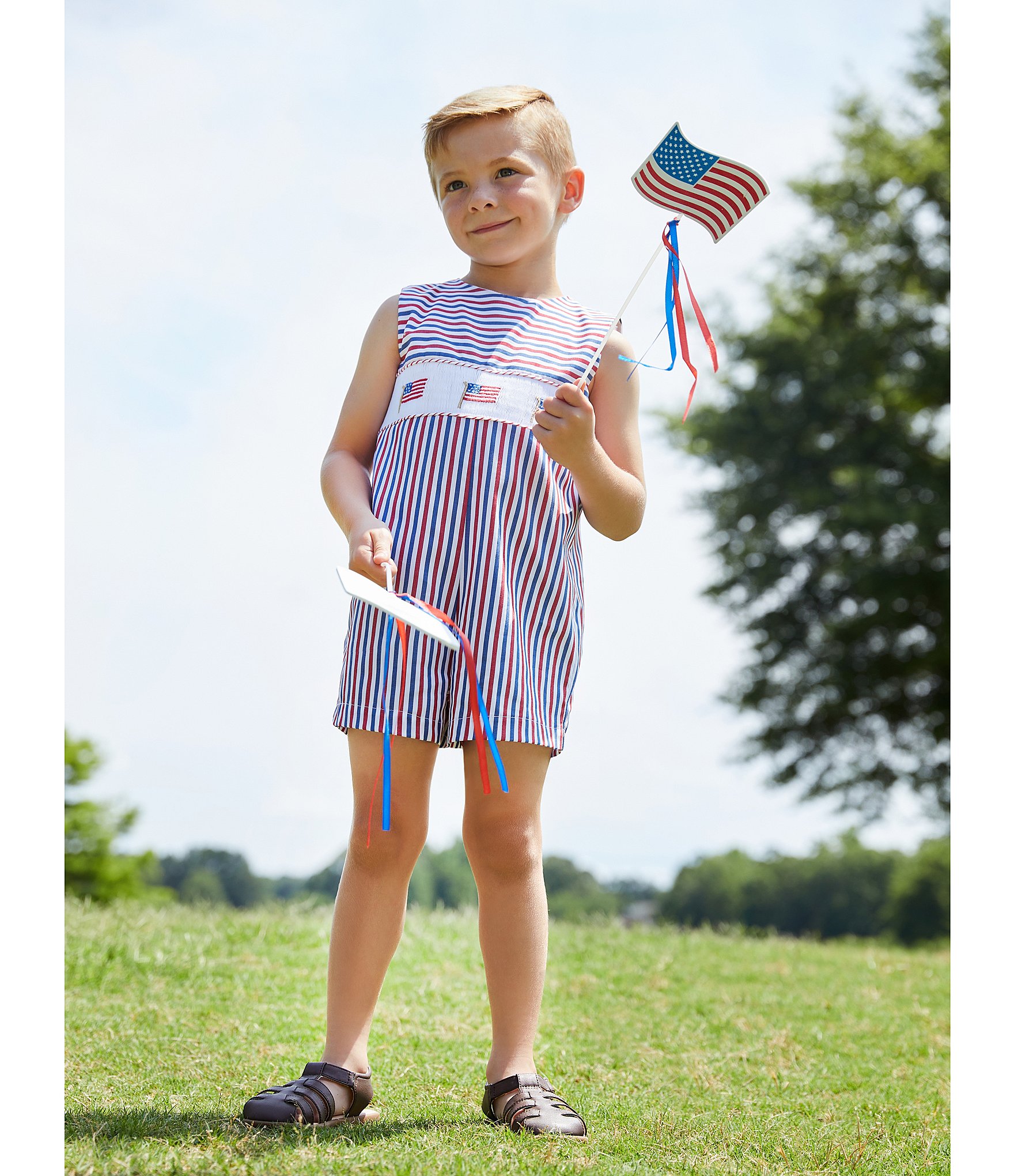 Edgehill Collection Little Boys 2T-4T Round Neck Sleeveless Smocked American Flag Jon Jon