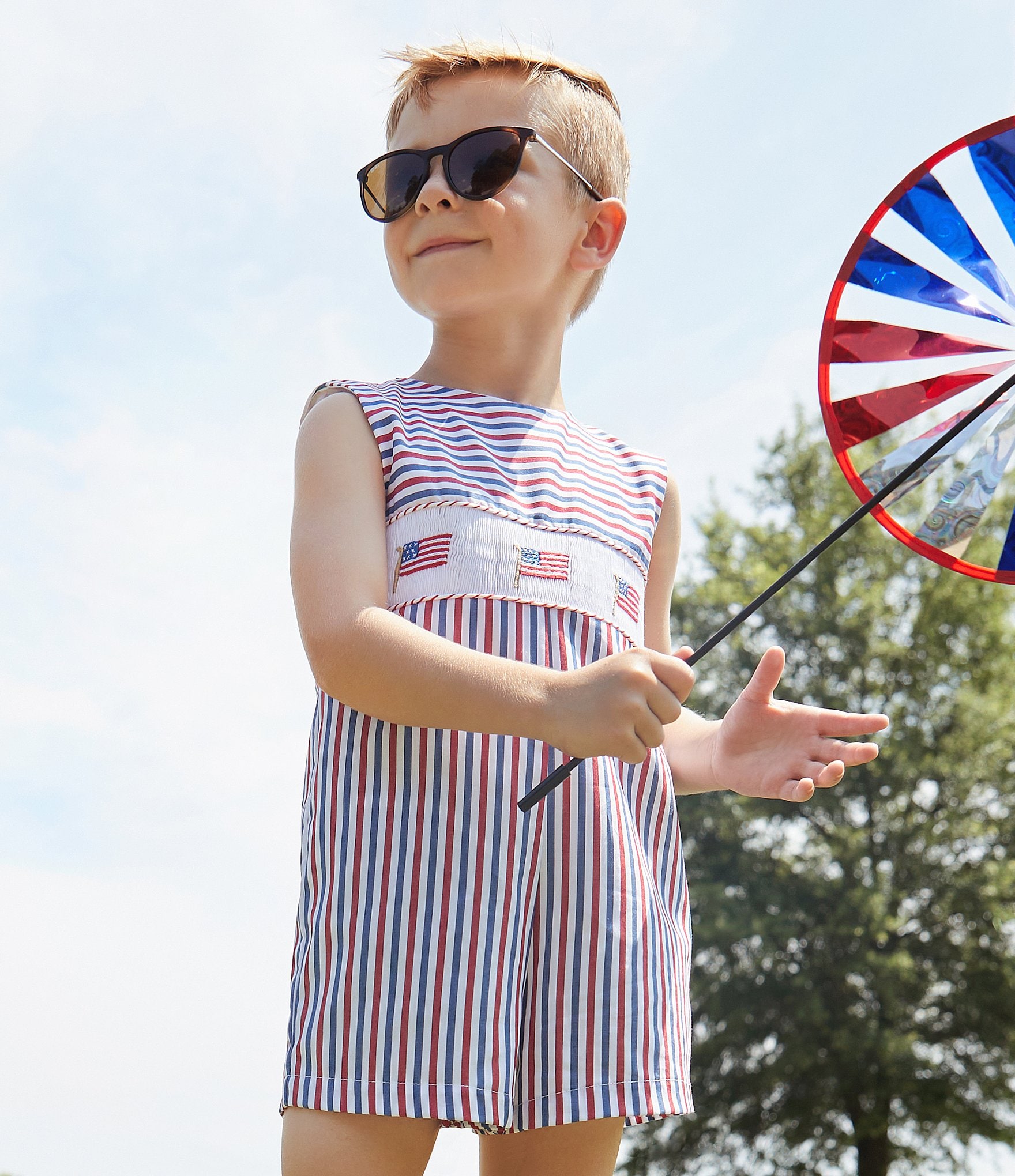 Edgehill Collection Little Boys 2T-4T Round Neck Sleeveless Smocked American Flag Jon Jon