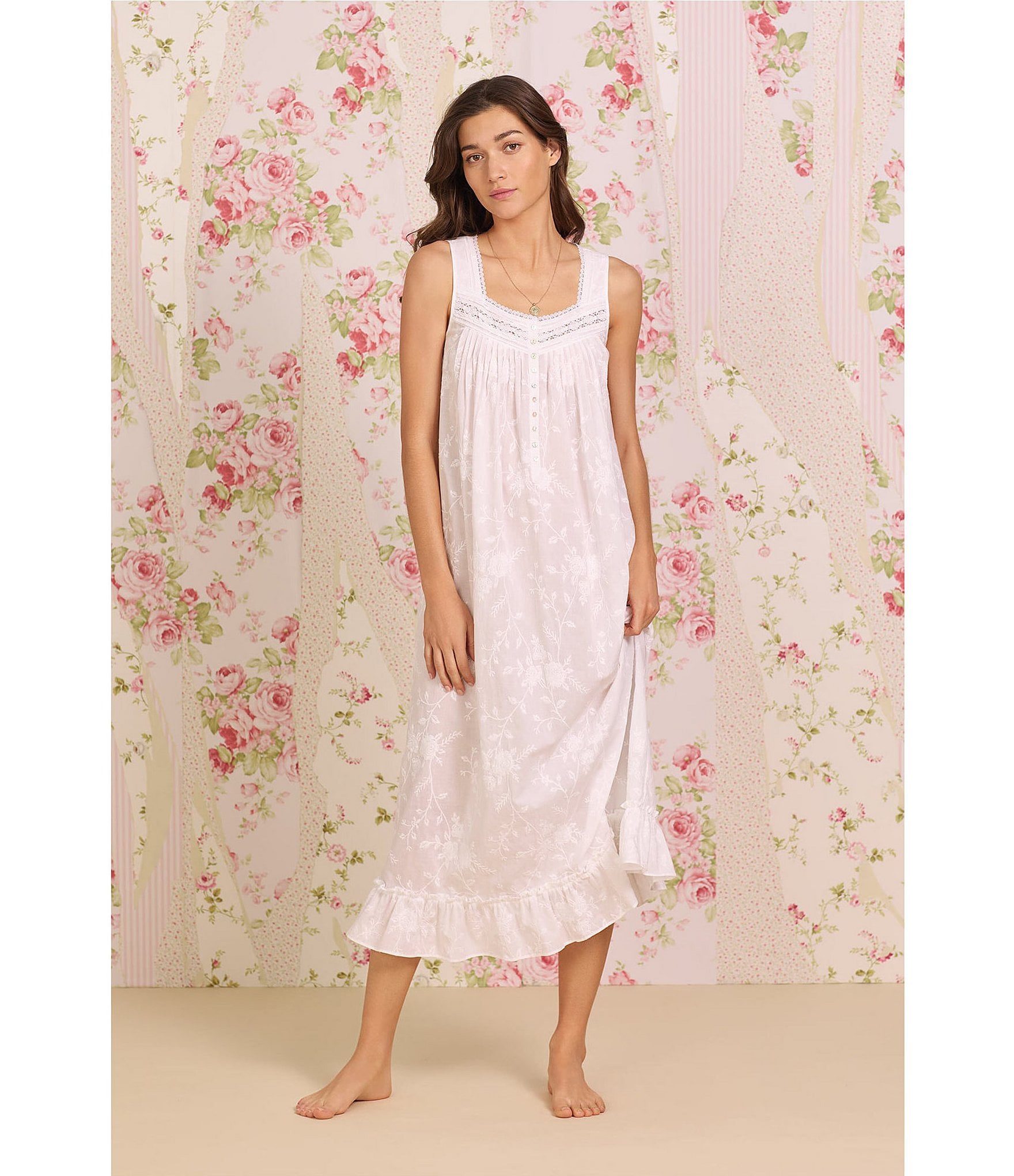 Eileen West Floral Embroidered Sleeveless Sweetheart Neck Woven Cotton Ballet Nightgown