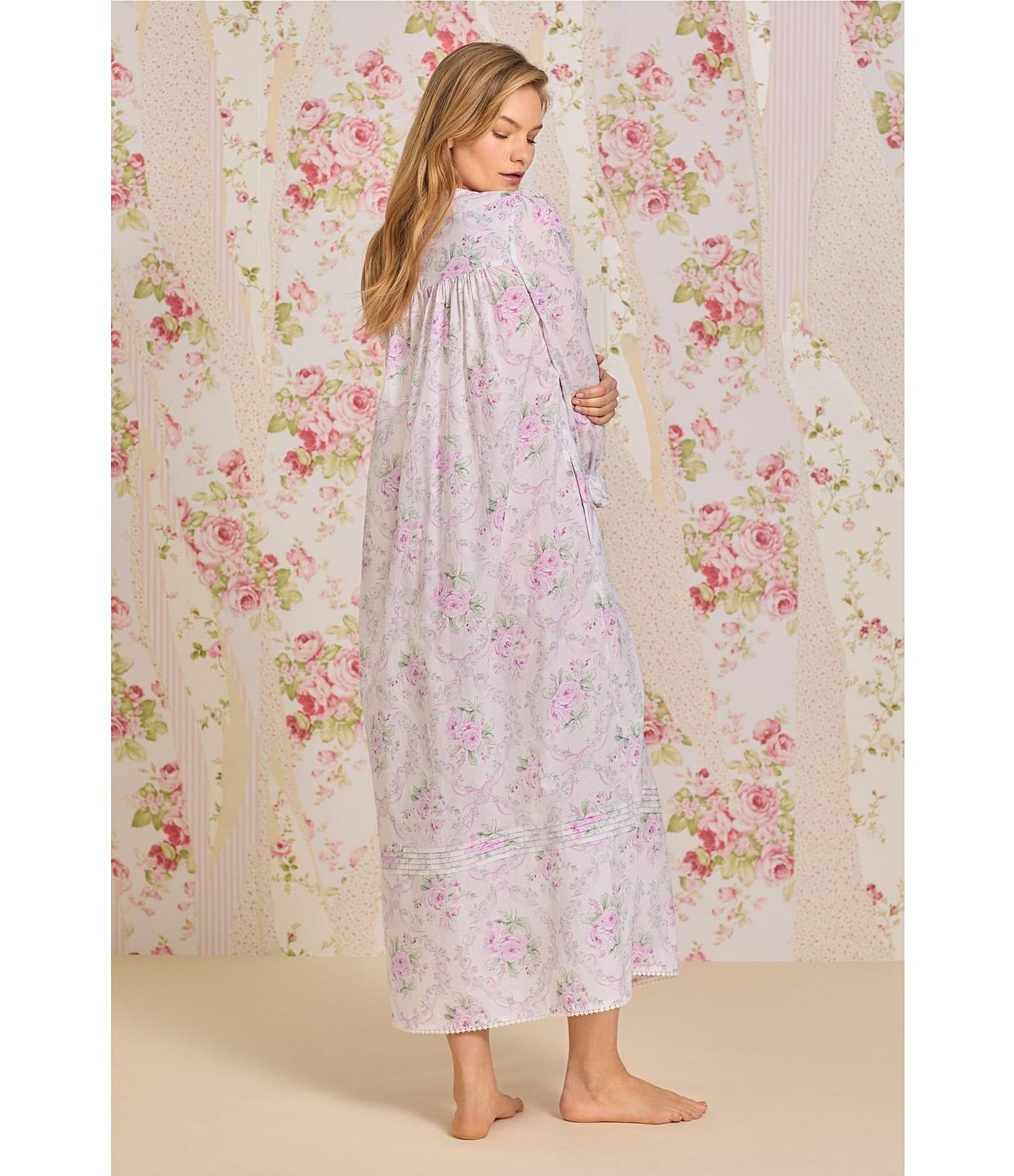 Eileen West Long Sleeve Sweetheart Neck Woven Ballet Nightgown