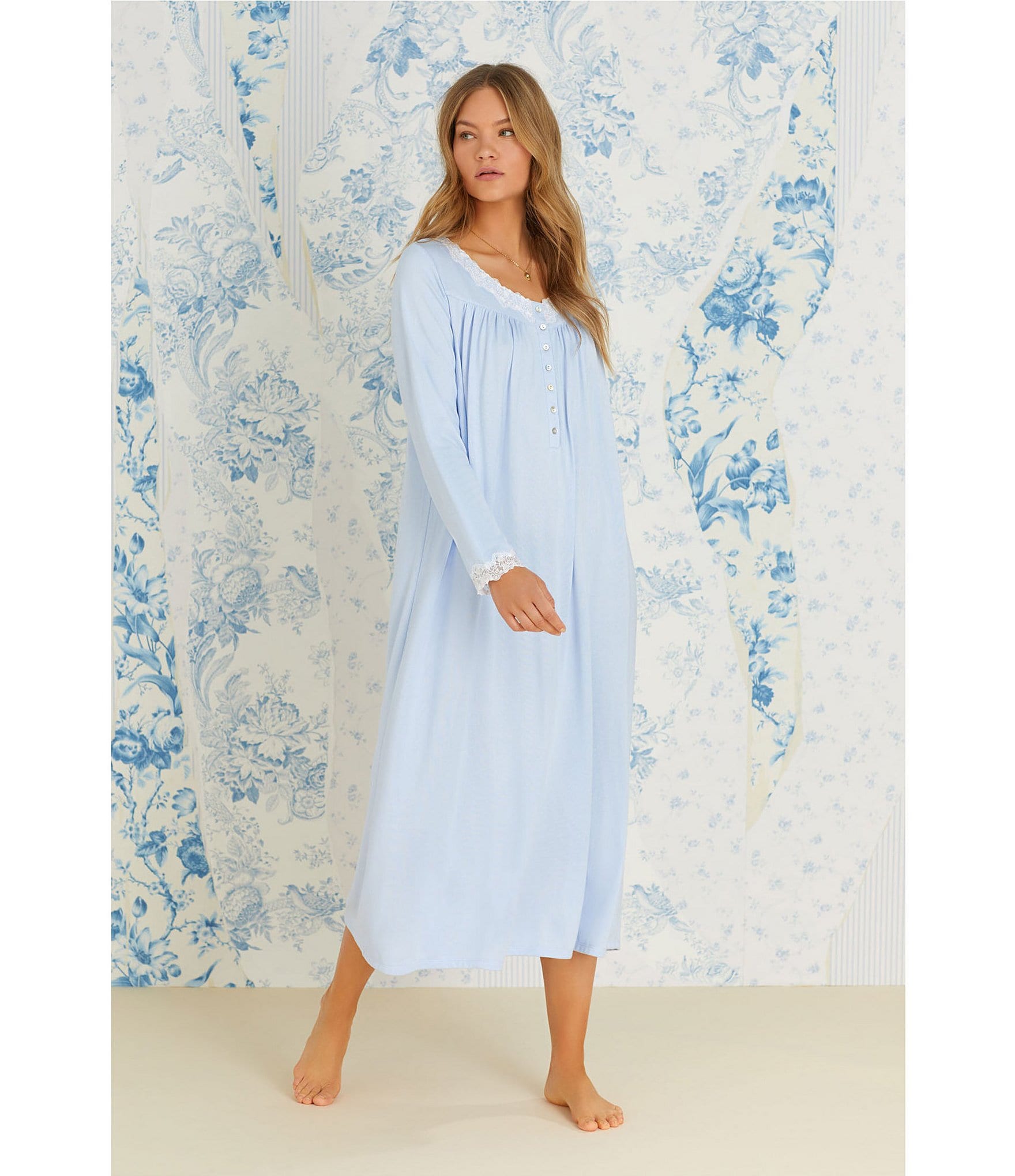 Eileen West Solid Sweater Knit Long Sleeve V-Neck Nightgown