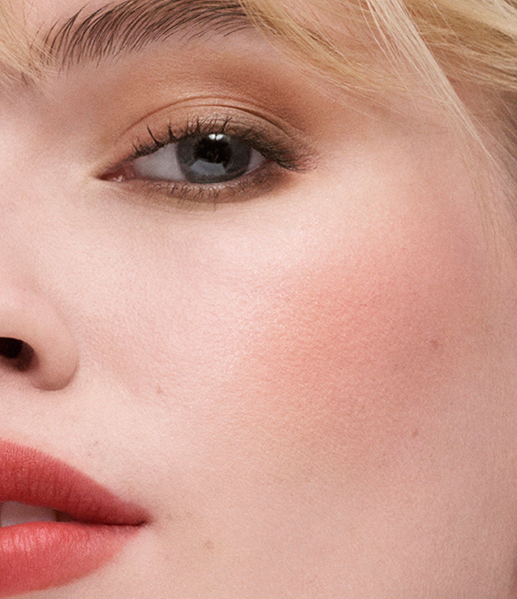 Estee Lauder The Sculpting Blush Powder