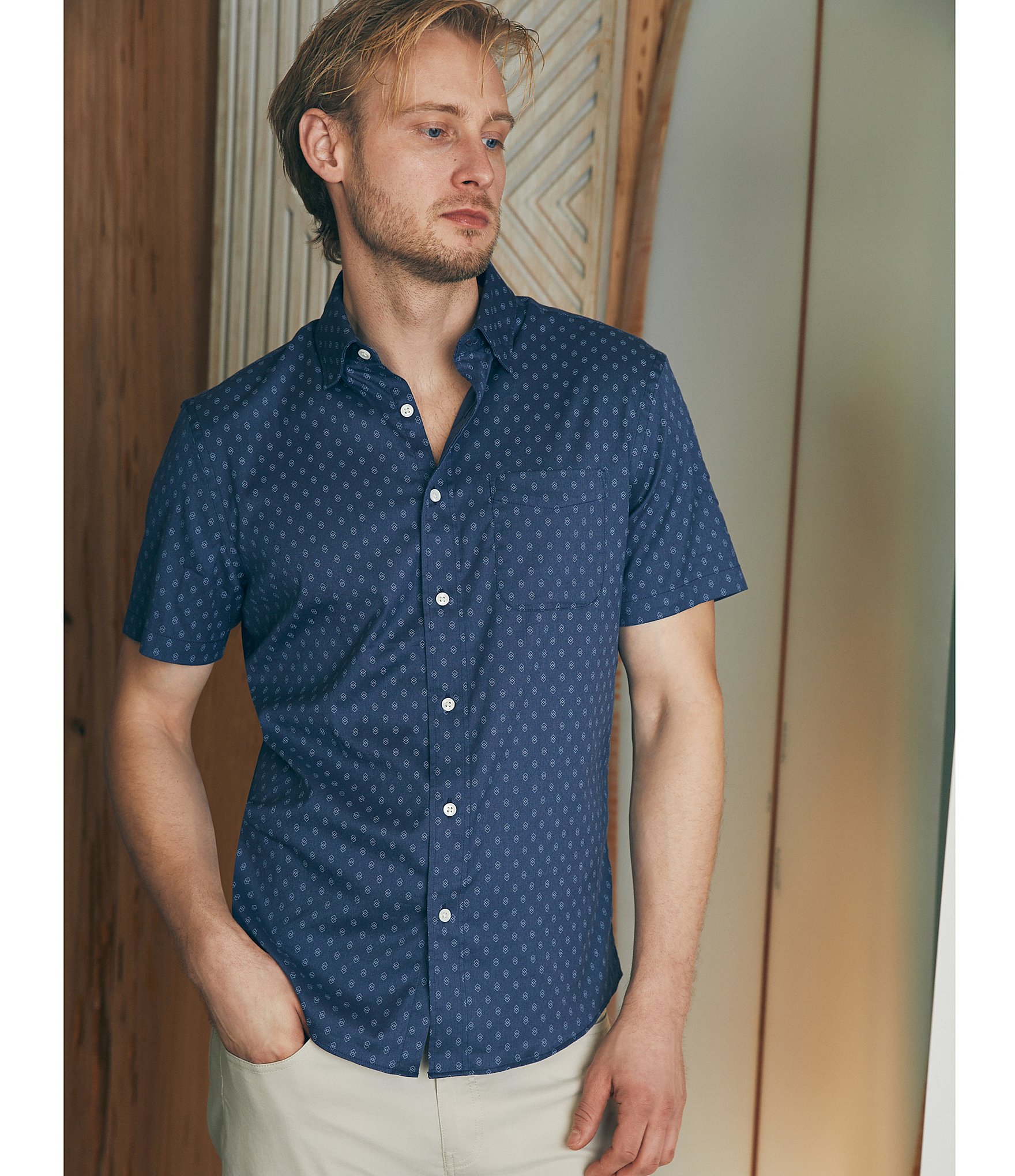 Faherty Movement Performance Dusk Diamond Print Short Sleeve Woven Shirt