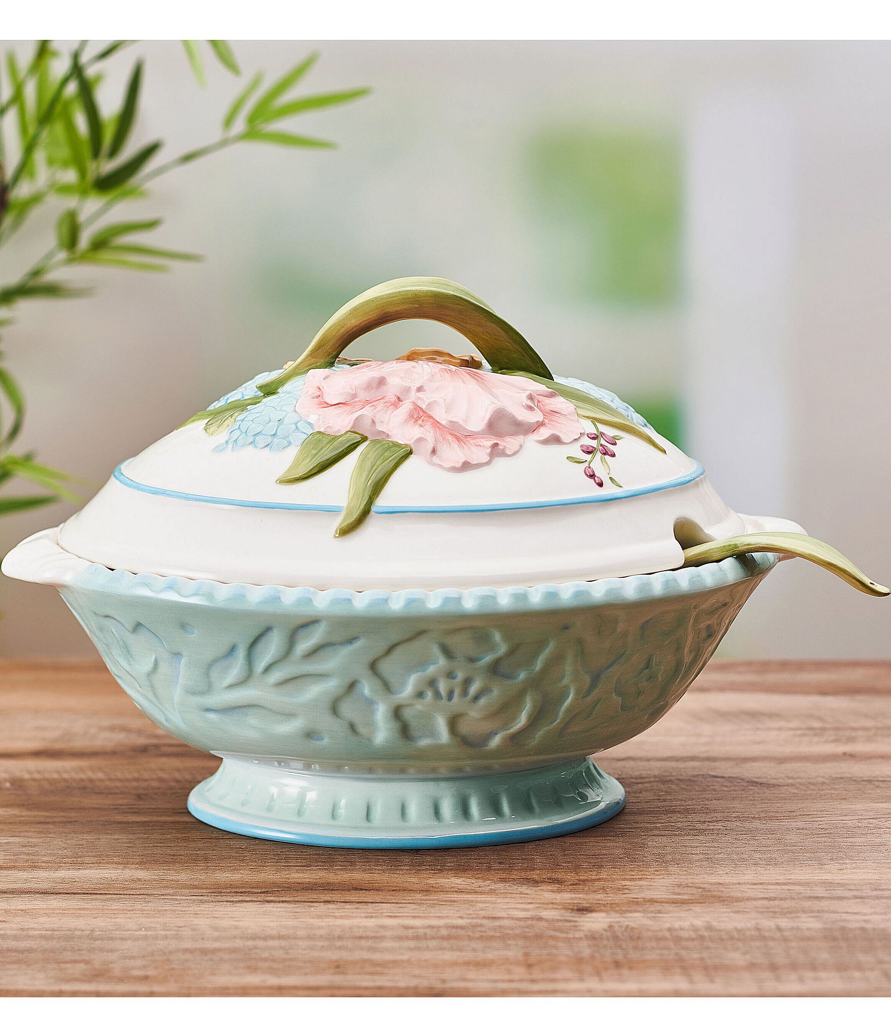 Fitz and Floyd Meadow Tureen with Ladle Set
