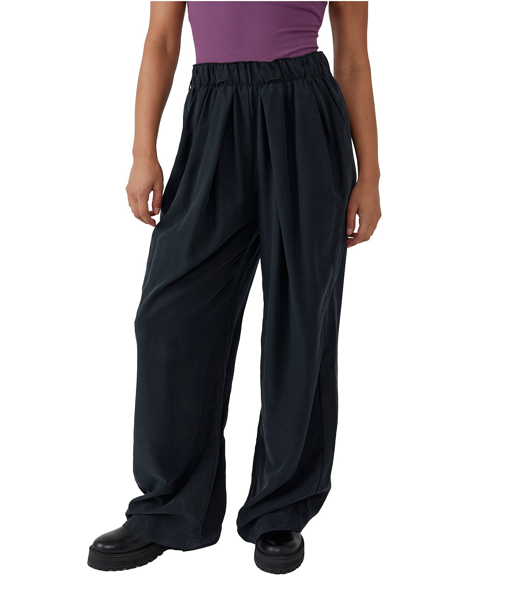 Women's Pleated Pants: 1000+ Items up to −87%