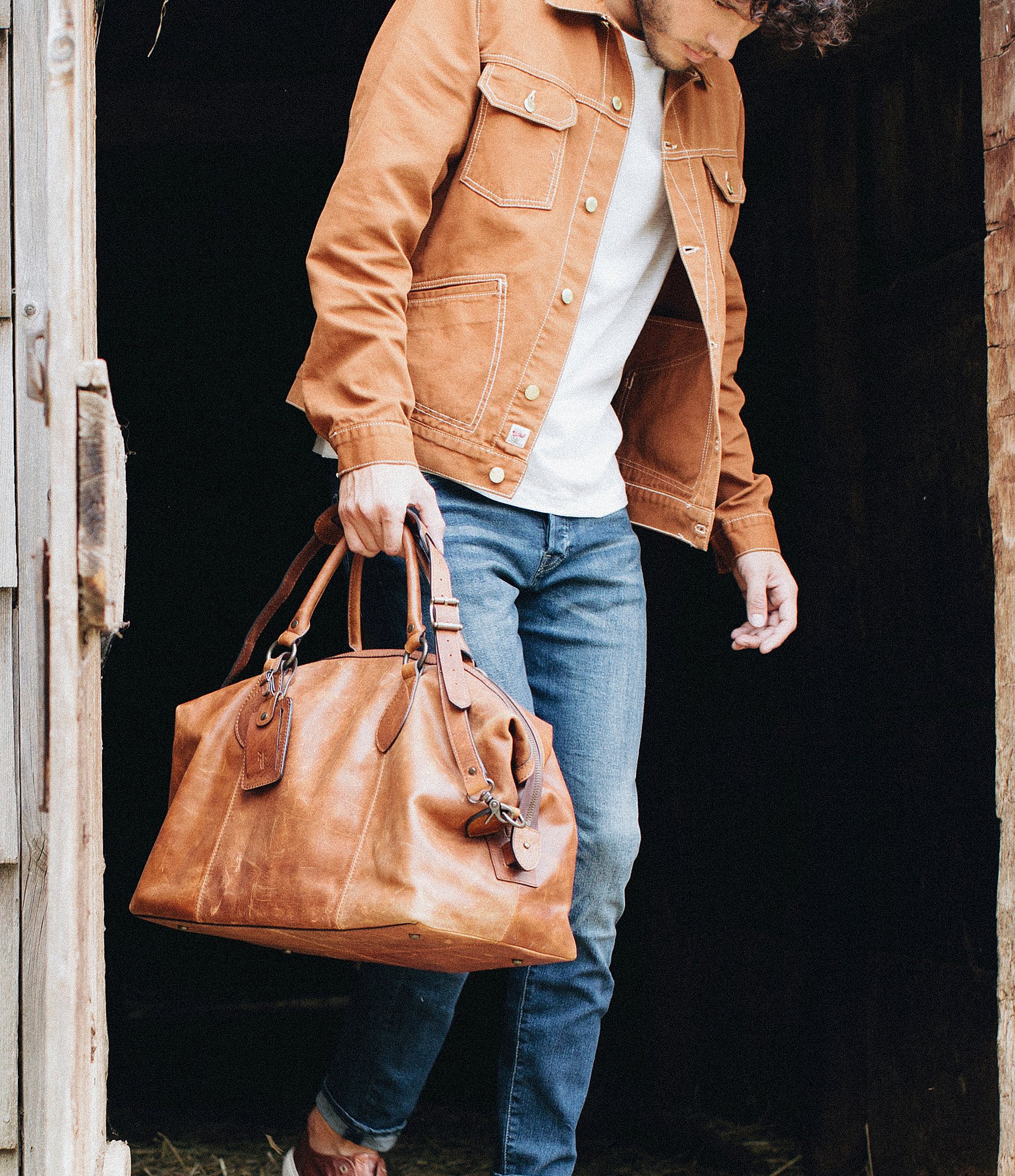 Frye logan weekender bag online