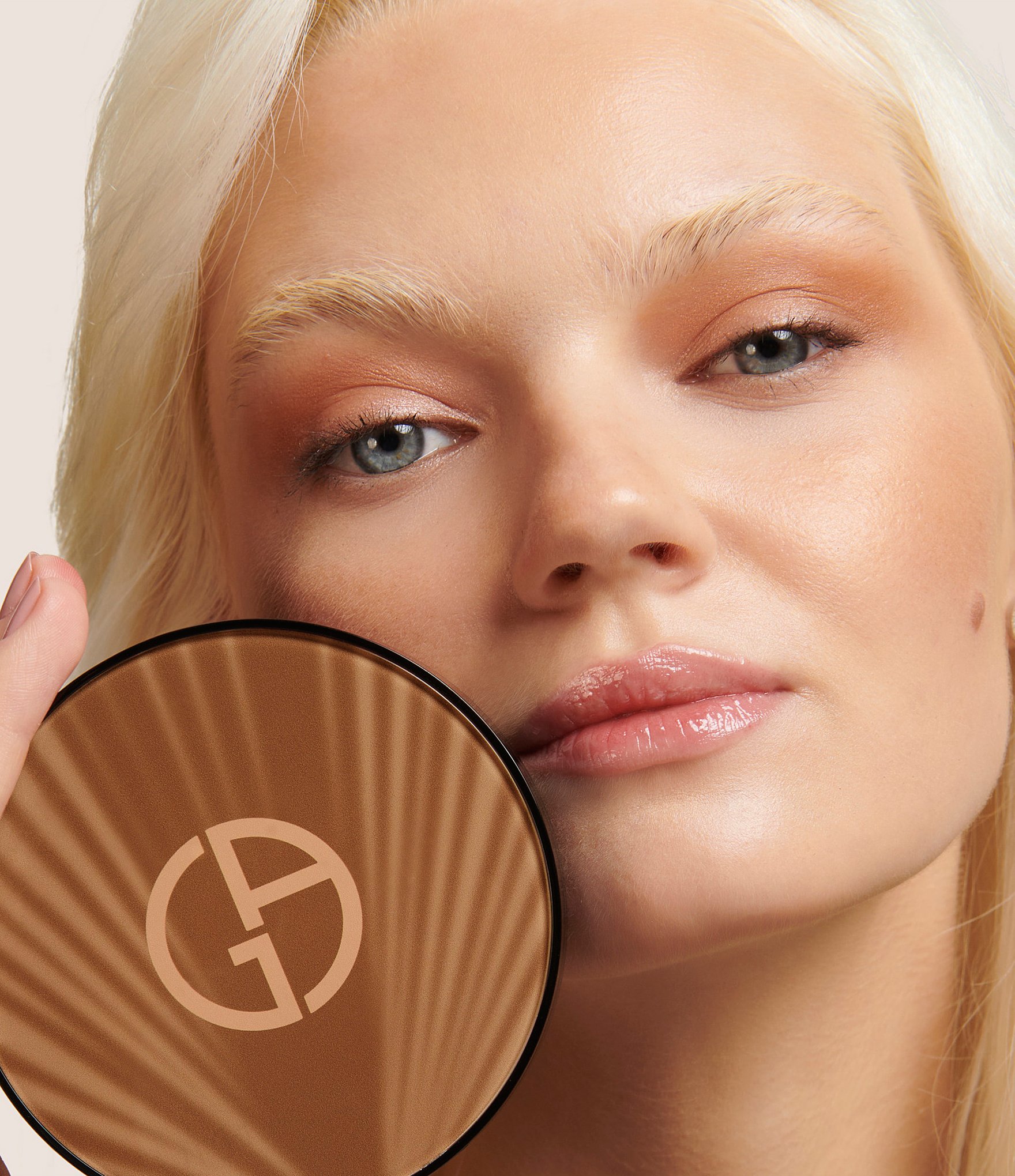 Giorgio Armani Luminous Silk Creamy Bronzing Powder