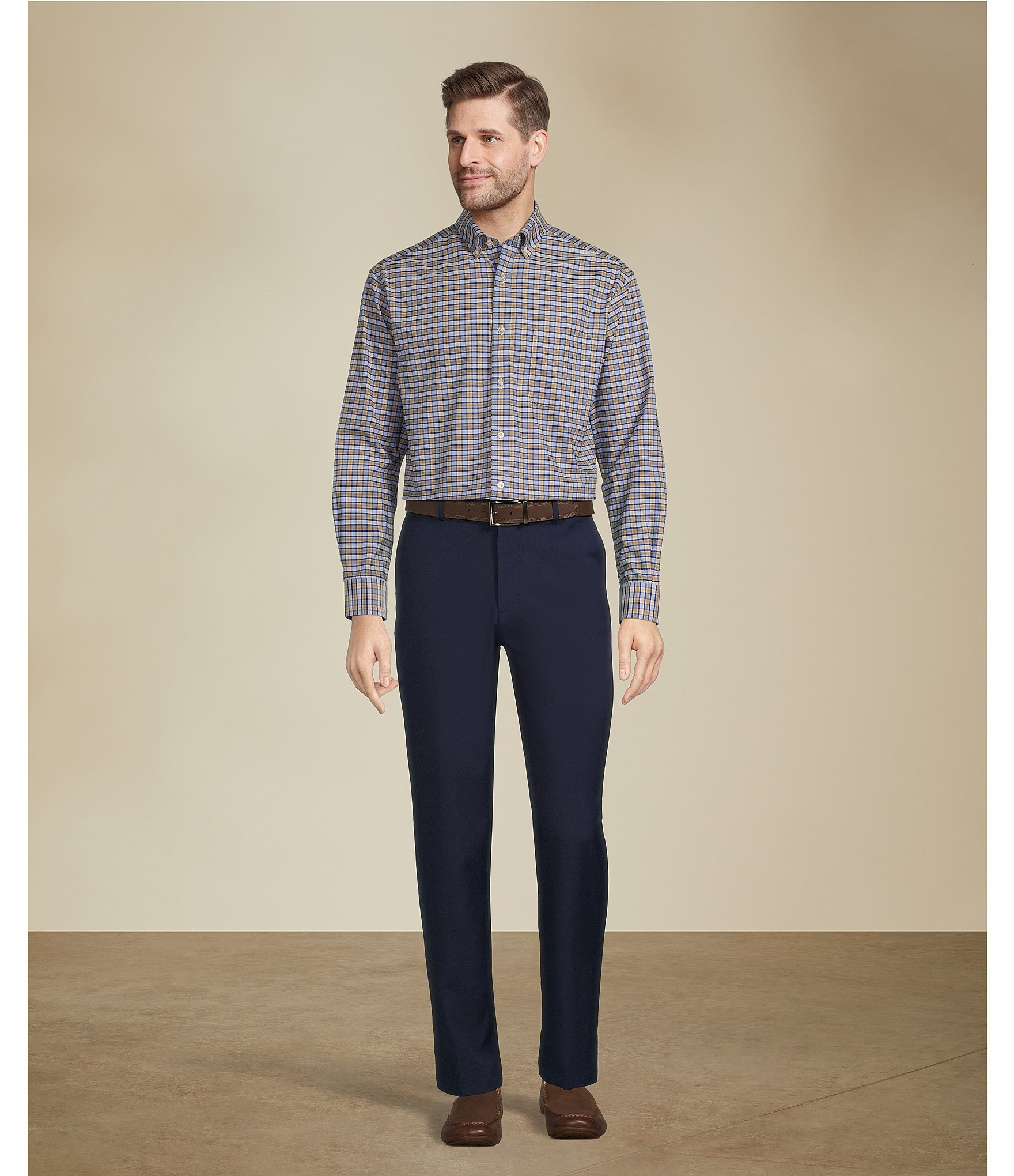 Gold Label Roundtree & Yorke Non-Iron Long Sleeve Small Plaid Pattern Oxford Sport Shirt