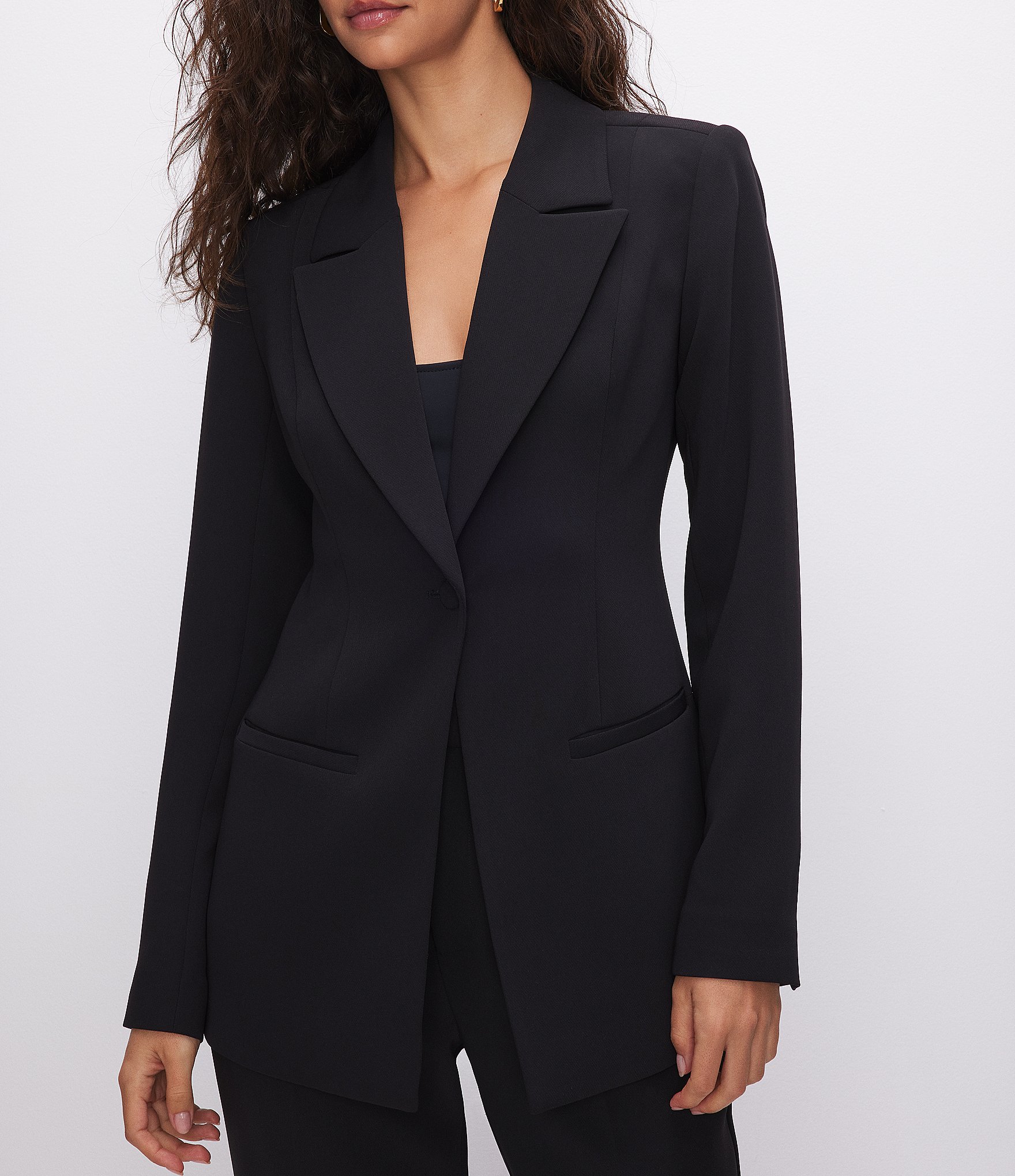 Good American Fitted V-Neck Collared Long Sleeve Blazer | Dillard's