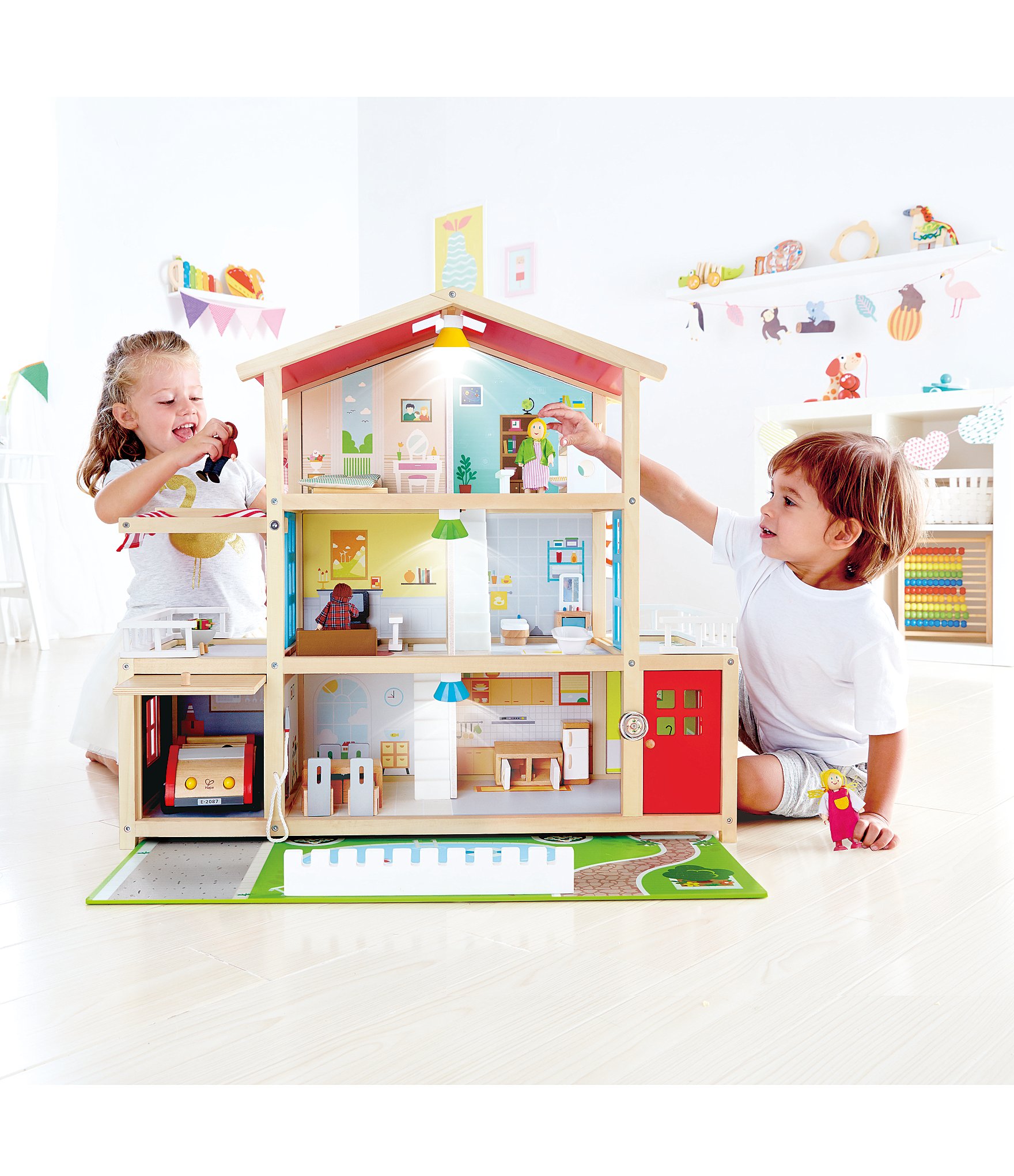 Hape Doll Family Mansion