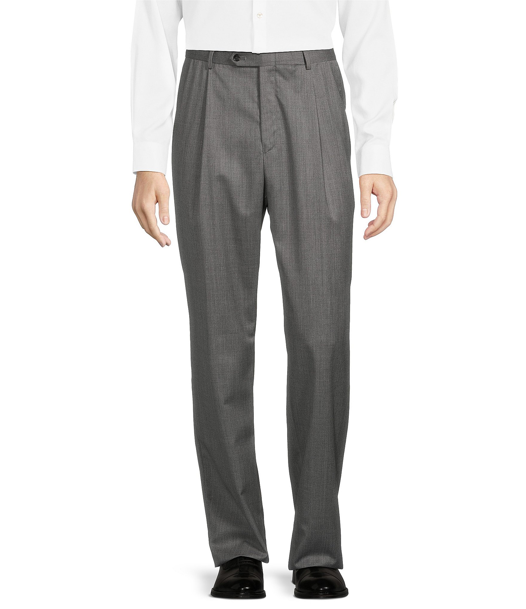 Hart Schaffner Marx Chicago Classic Fit Pleated Solid Dress Pants