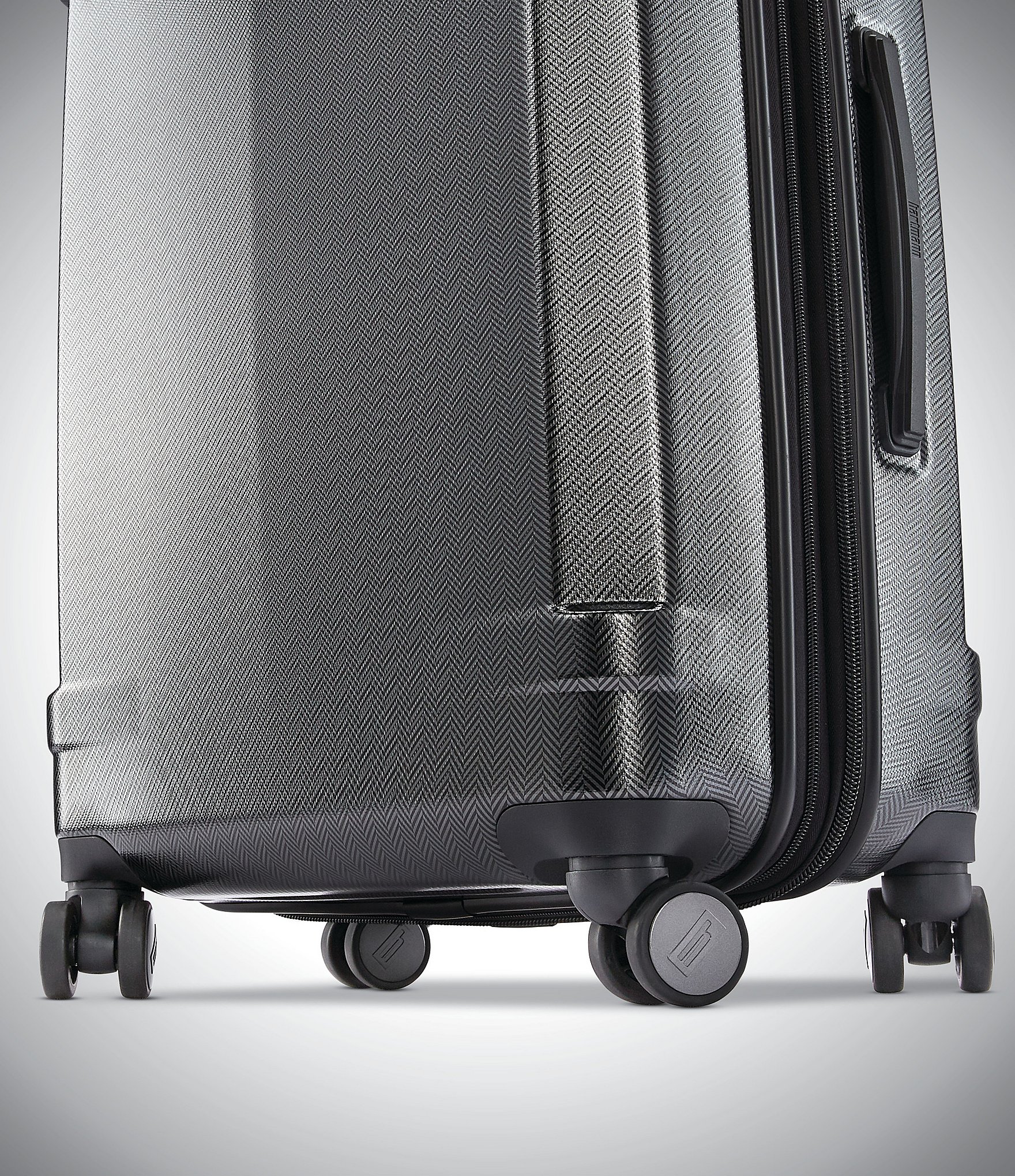 Hartmann Century Deluxe Hardside Spinner Suitcase