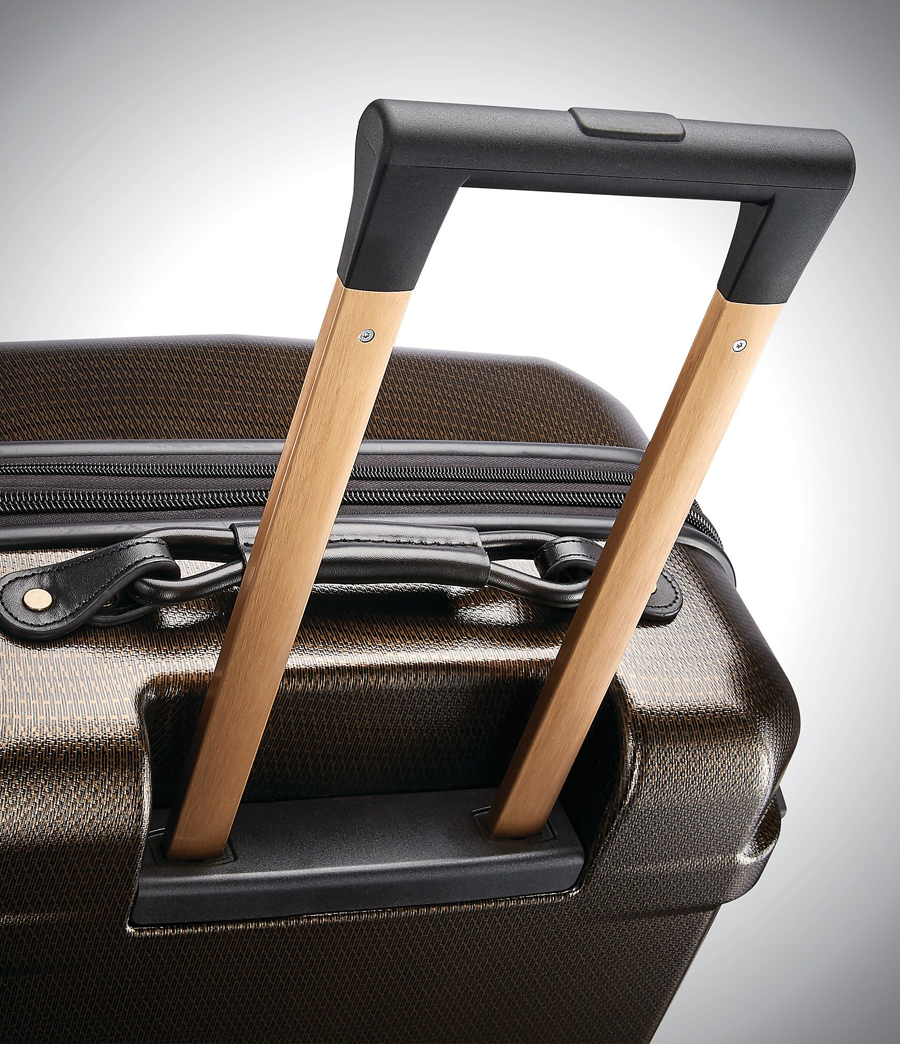 Hartmann Century Deluxe Hardside Medium Spinner Suitcase