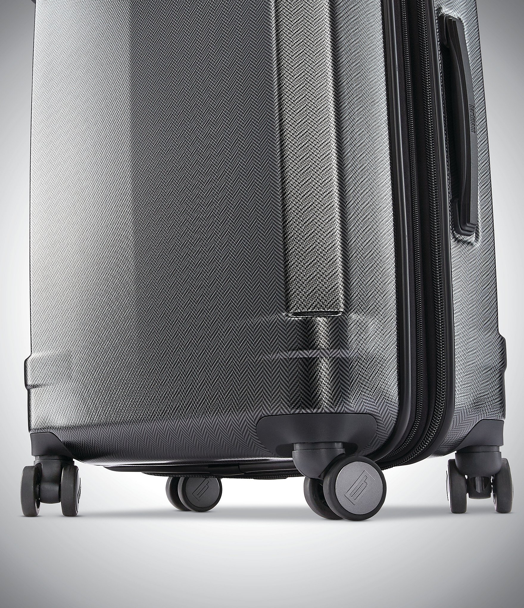 Hartmann Century Deluxe Hardside Medium Spinner Suitcase
