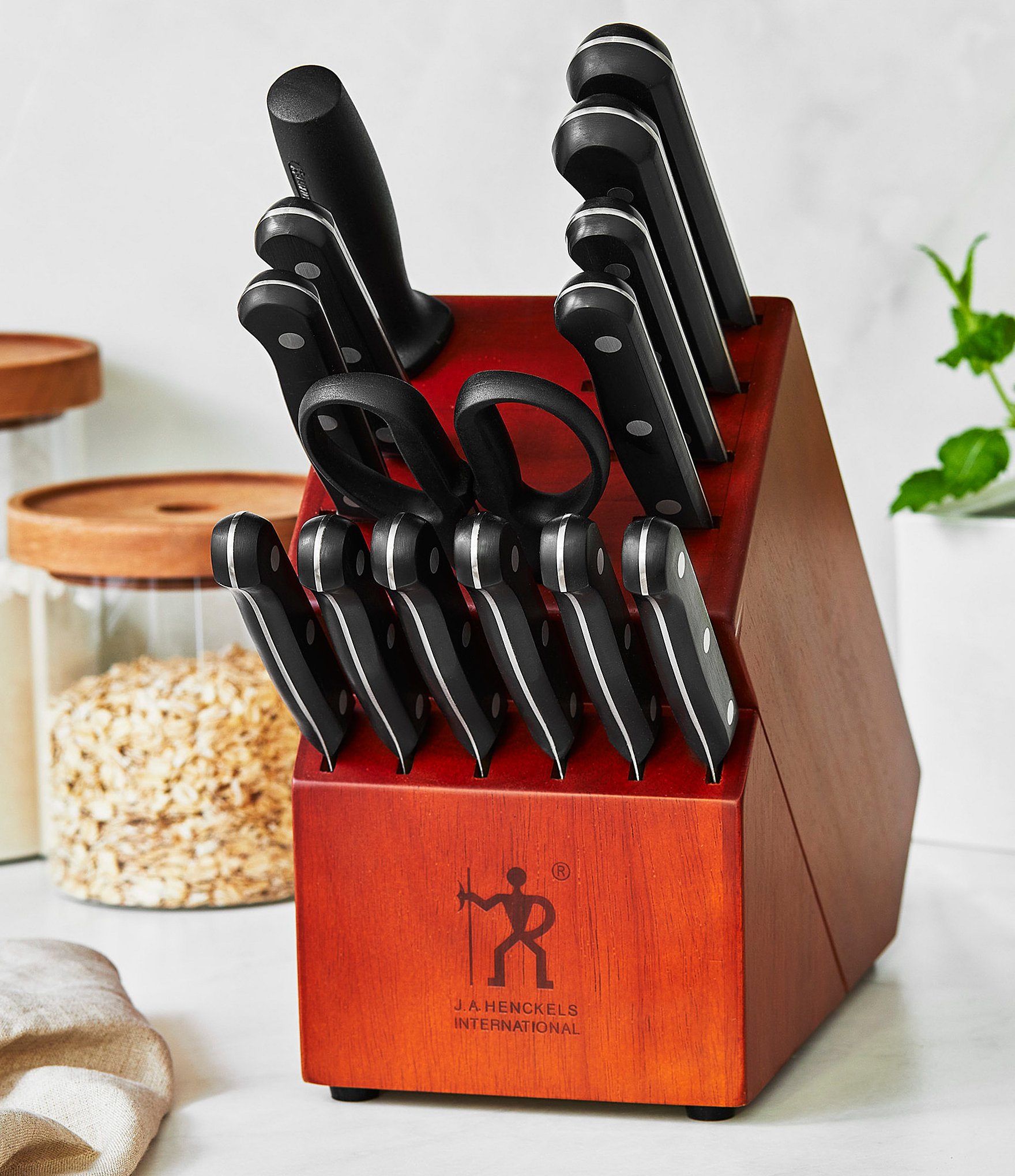 Henckels Solution Razor-Sharp 15-Piece Knife Block Set