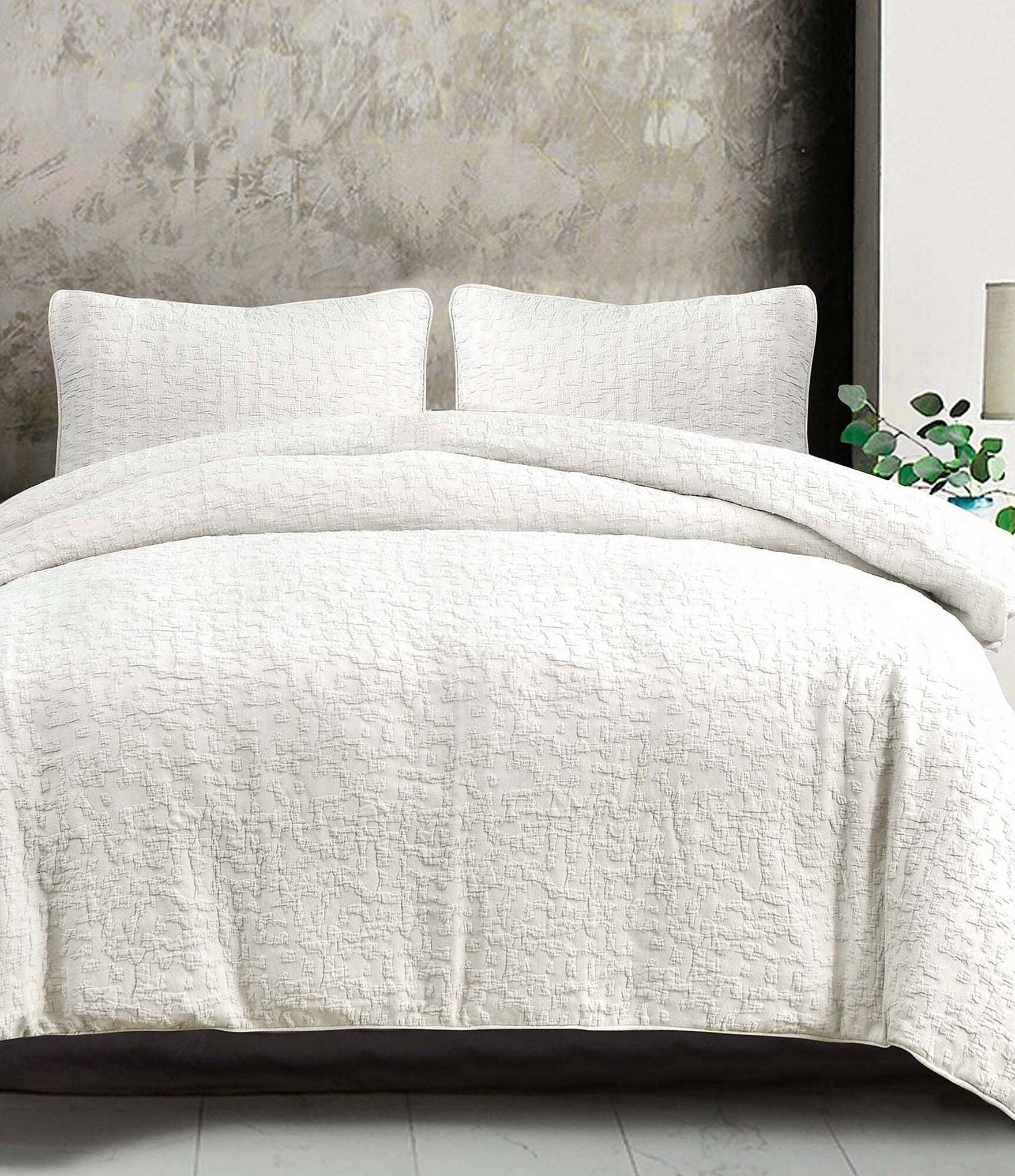 HiEnd Accents Porto Matelasse Collection Comforter Mini Set