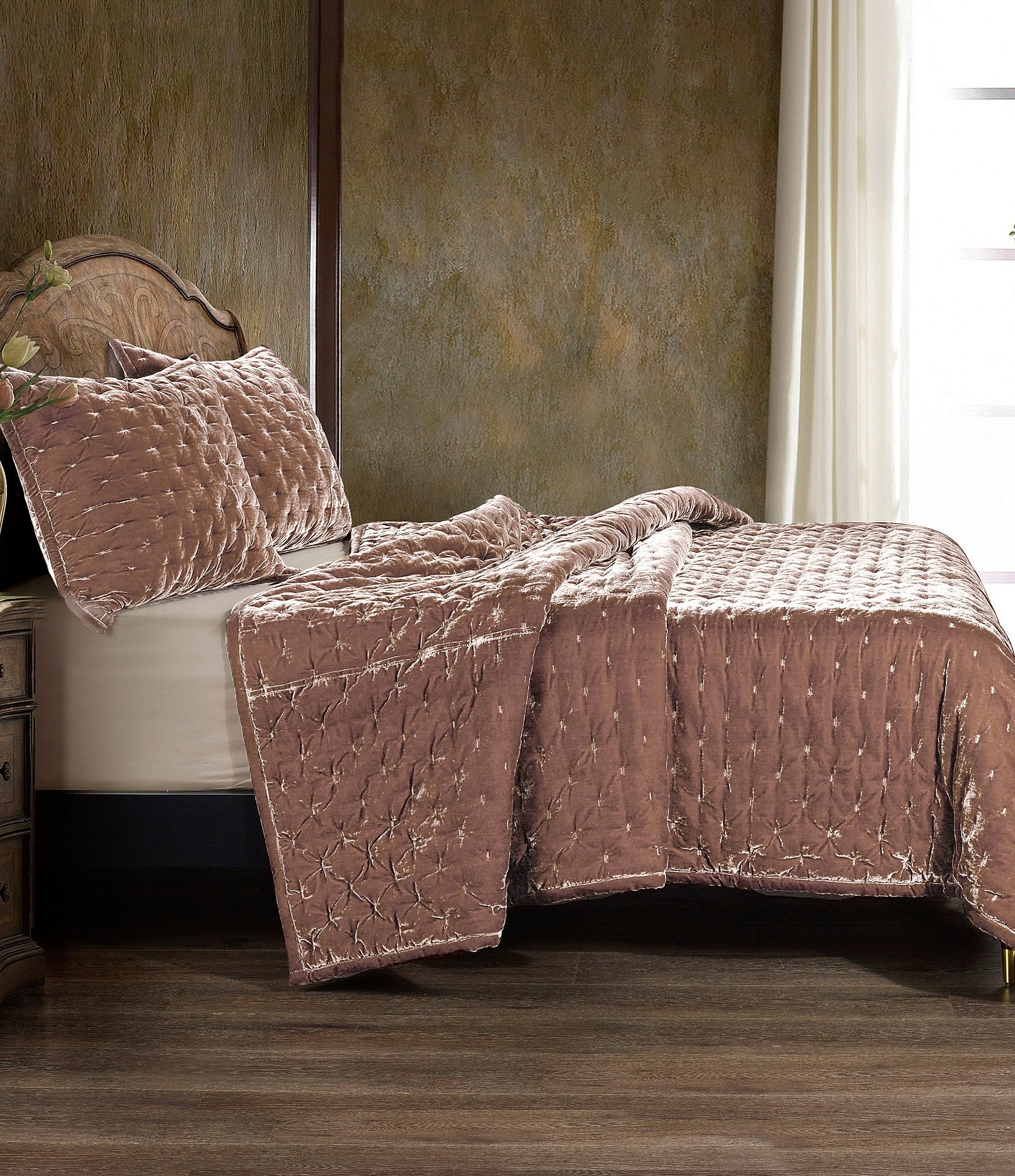 HiEnd Accents Stella Silk Velvet Quilt Mini Set