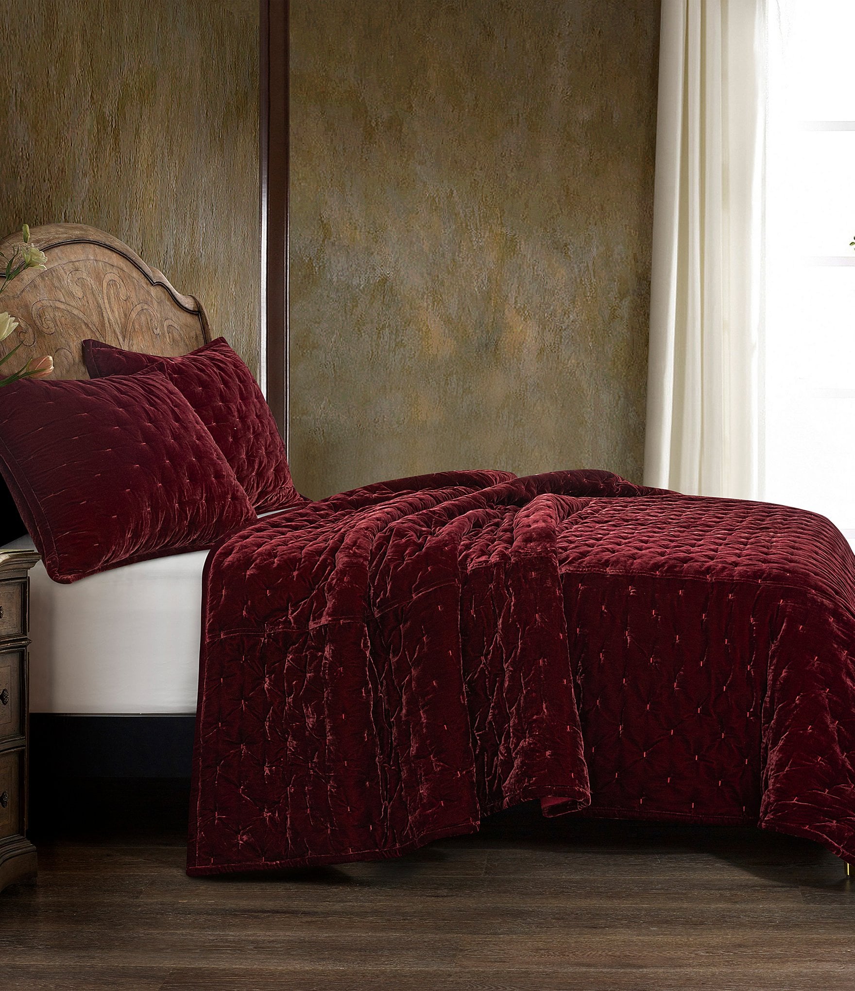 HiEnd Accents Stella Silk Velvet Quilt Mini Set