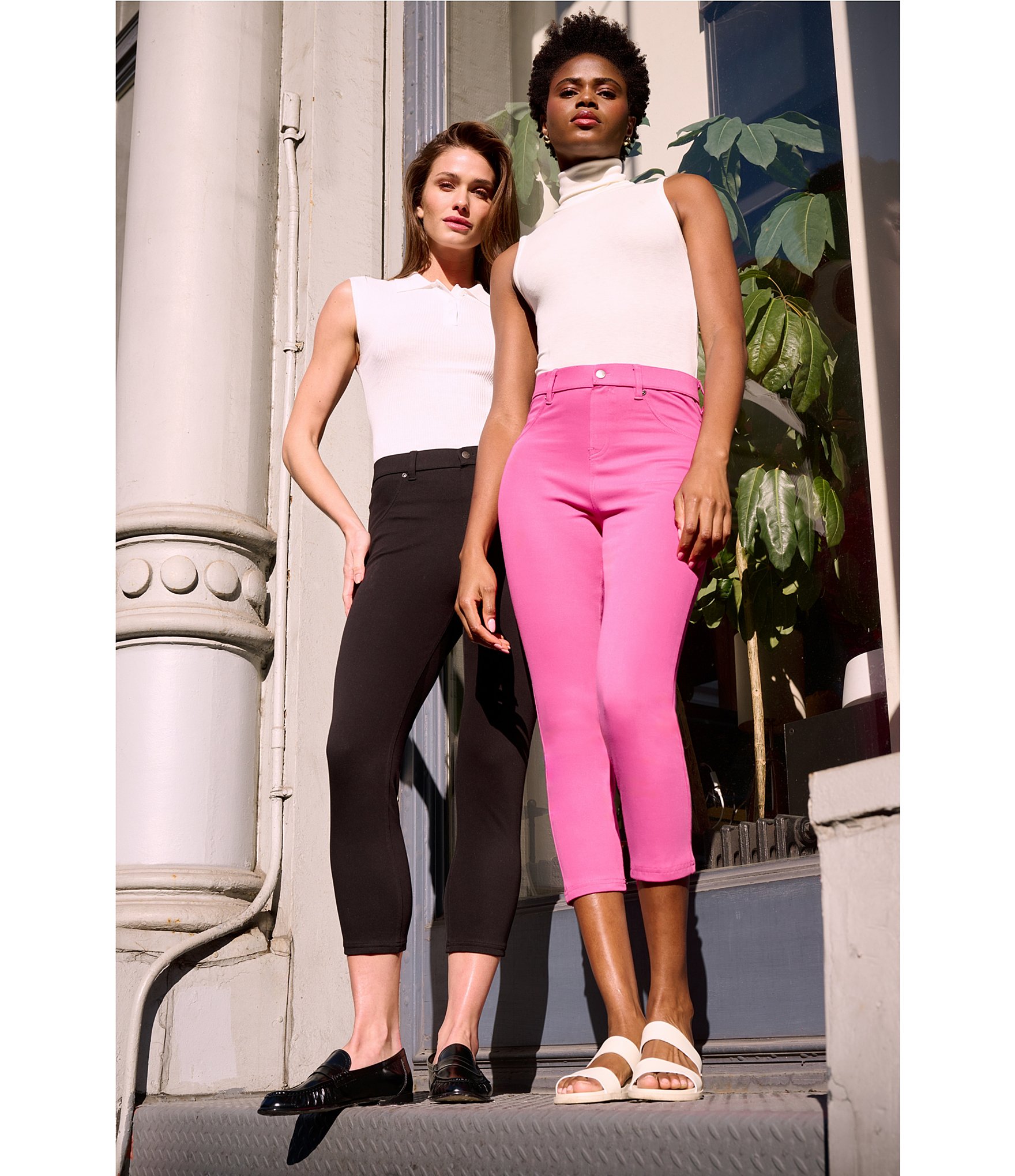 HUE Hi-Rise Ultra Soft Denim Capri Leggings