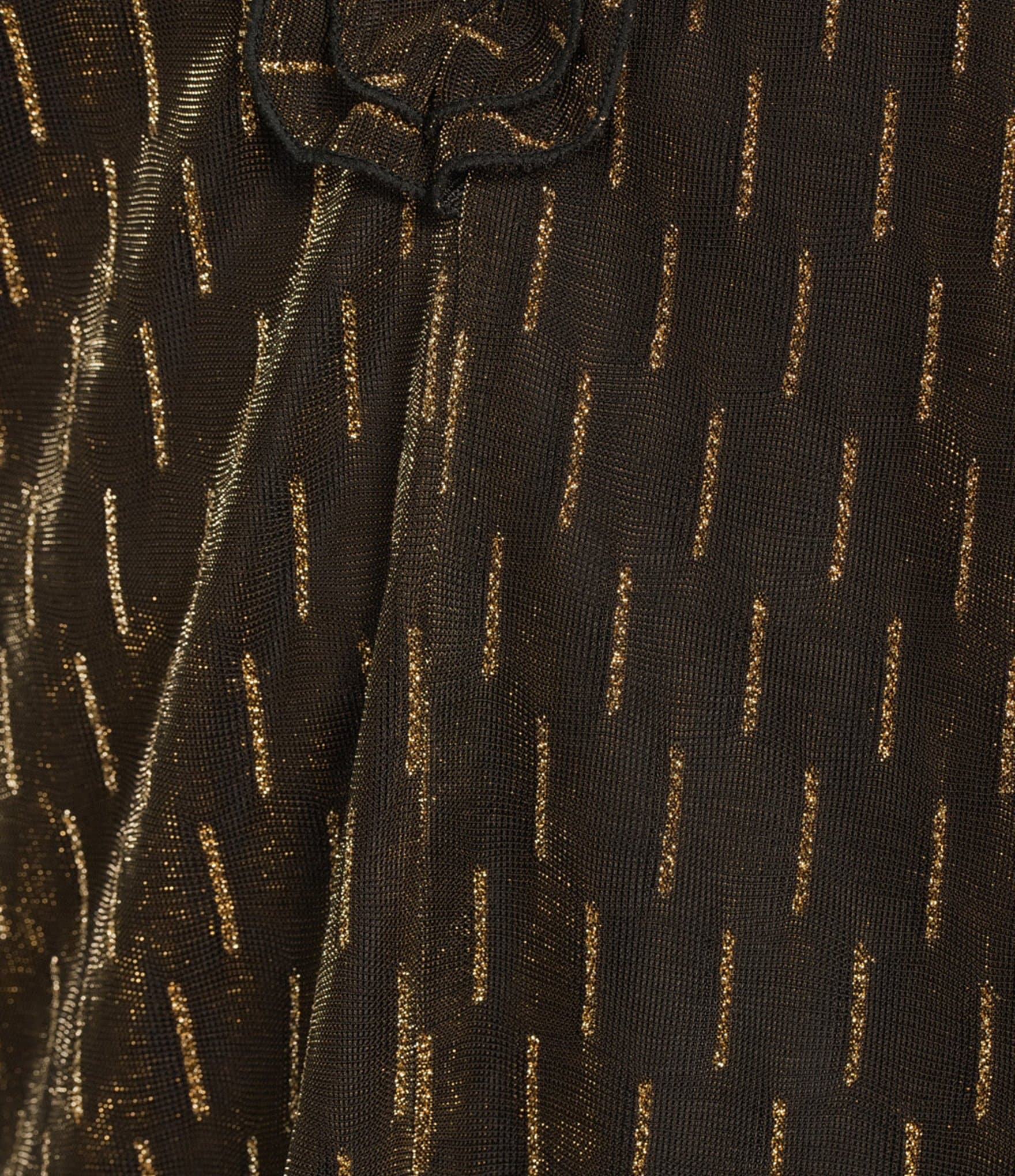 Intro Metallic Clip Dot Split V-Neck 3/4 Sleeve Ruffle Blouse