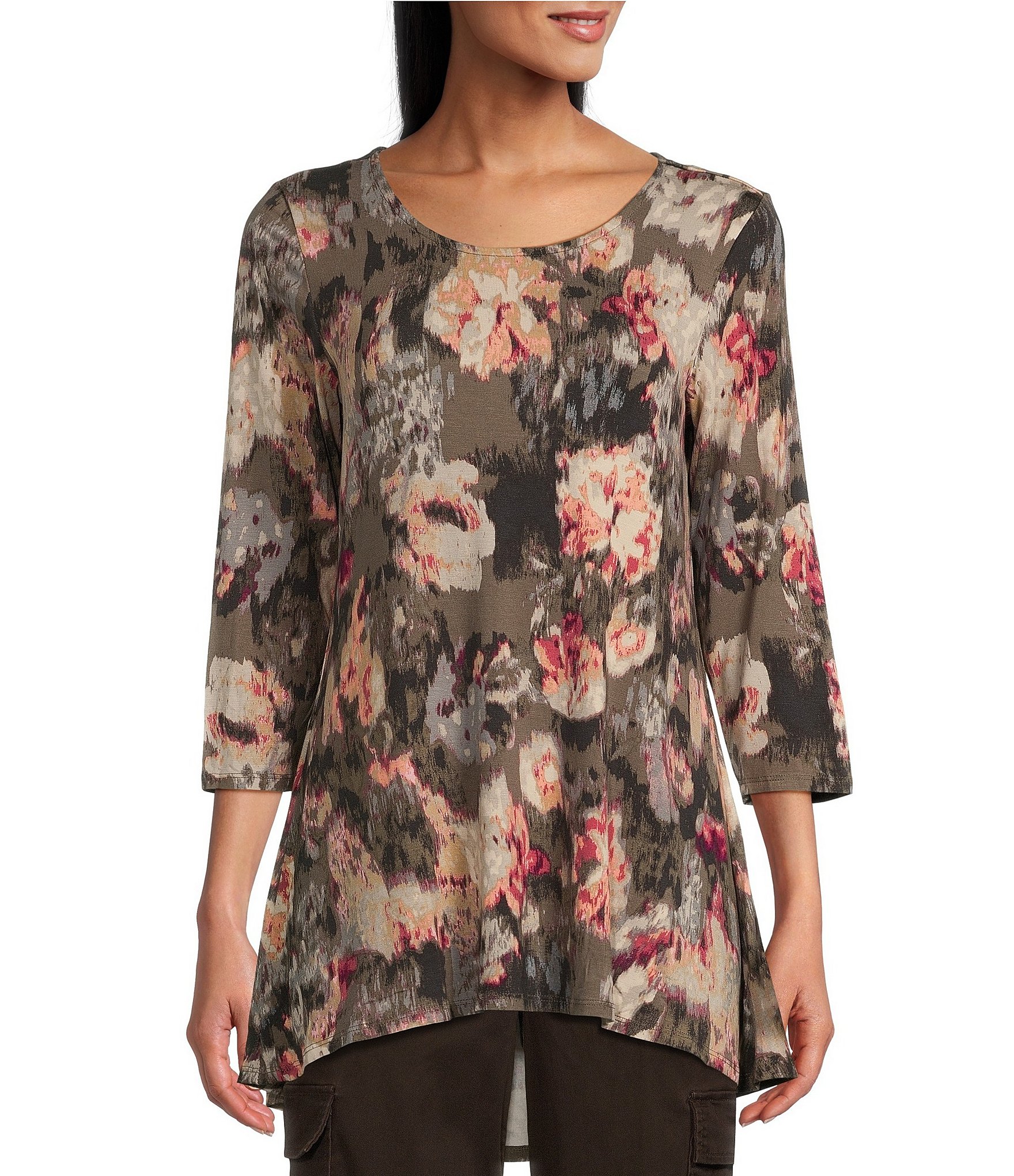 Intro Watercolor Floral Print Round Neck 3/4 Sleeve Pleat Back High-Low ...