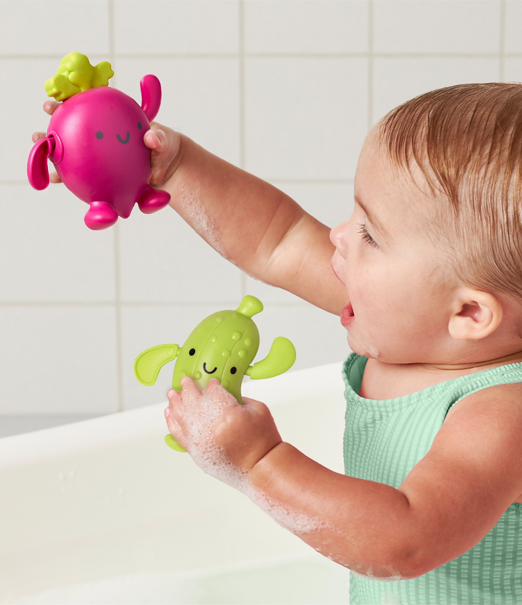 Silly Swimmers ™ Pickle and Beet Bath Set