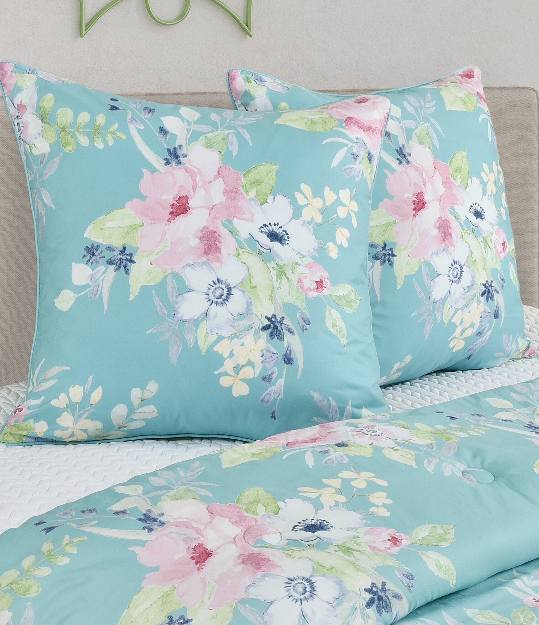 J by J. Queen New York Esme Floral Bouquet Euro Sham