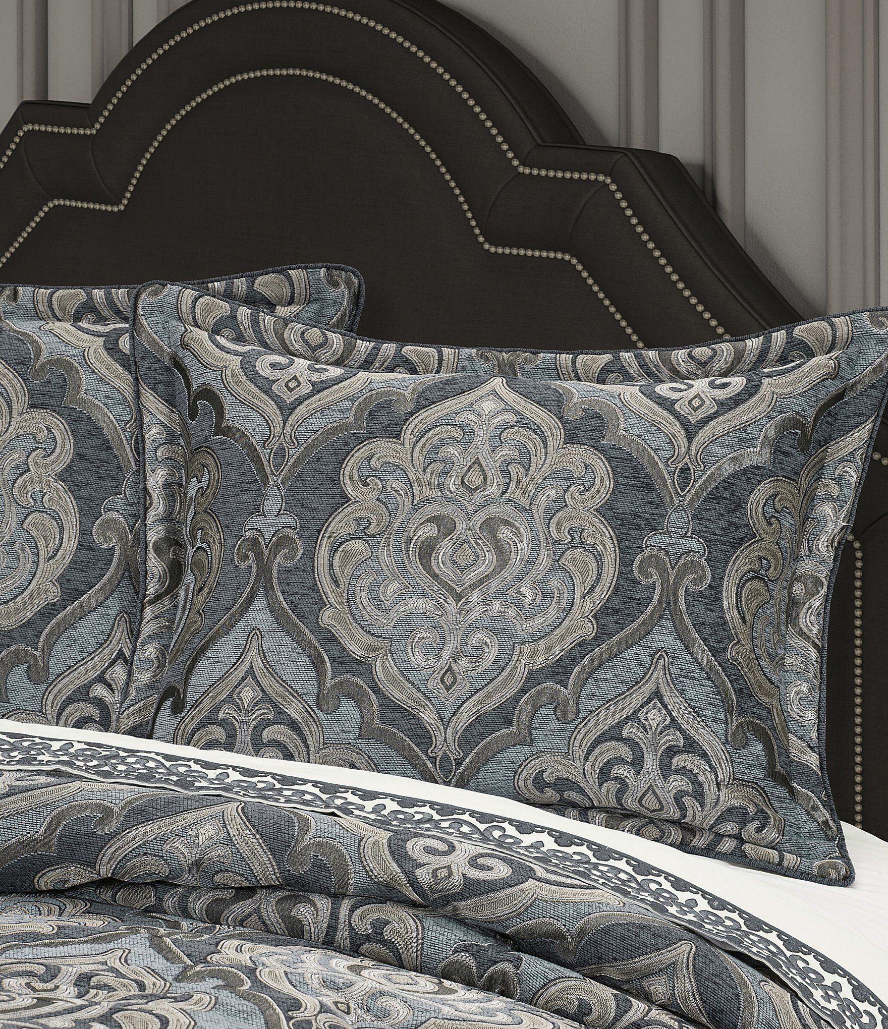 J. Queen New York Amici Oversized Woven Damask Comforter Set