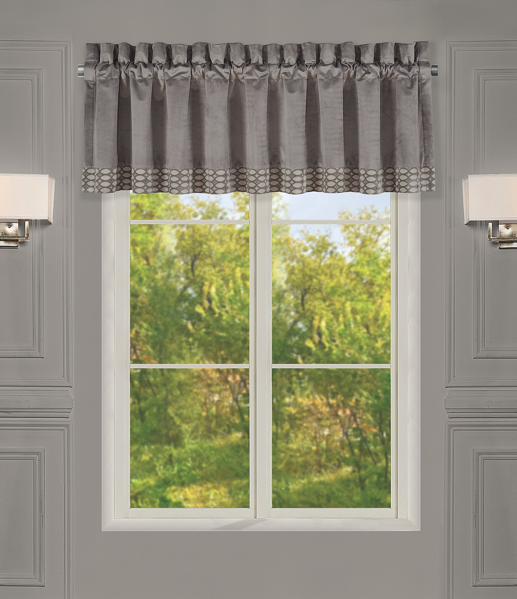 J. Queen New York Belvedere Window Treatment