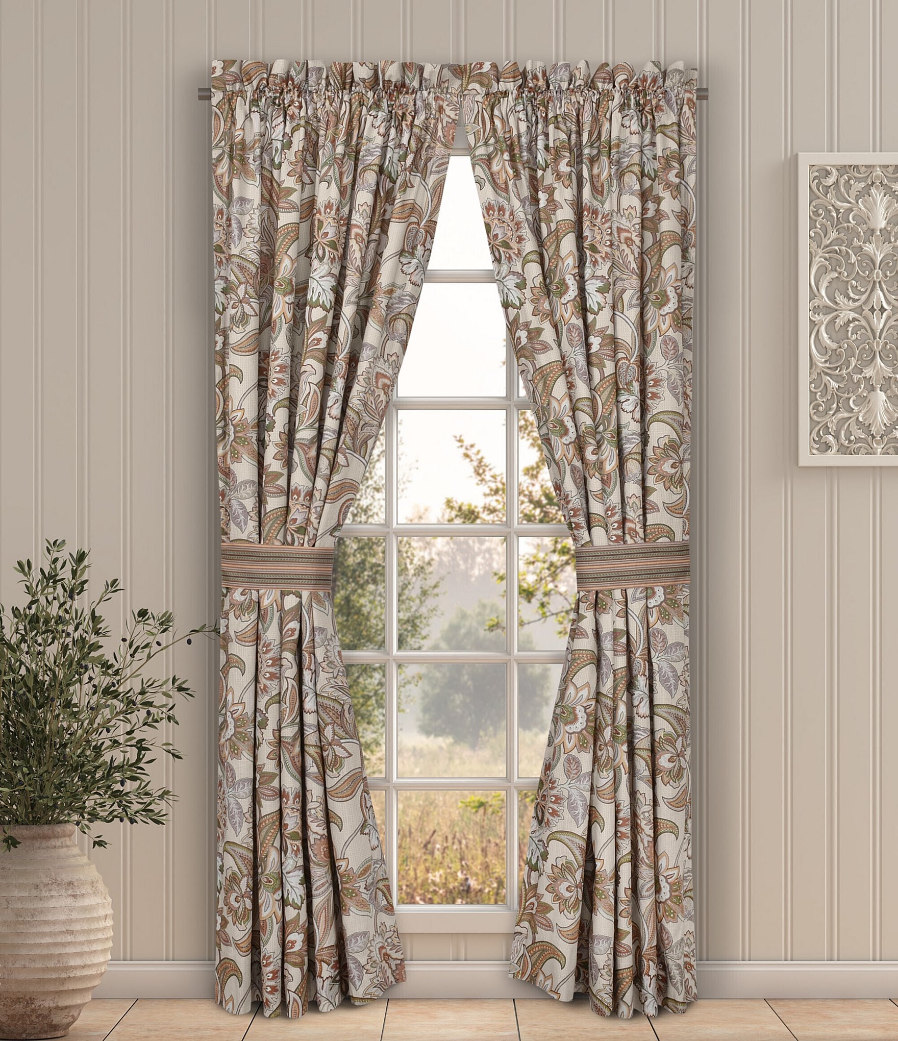 J. Queen New York Captiva Floral Jacobean Window Treatment