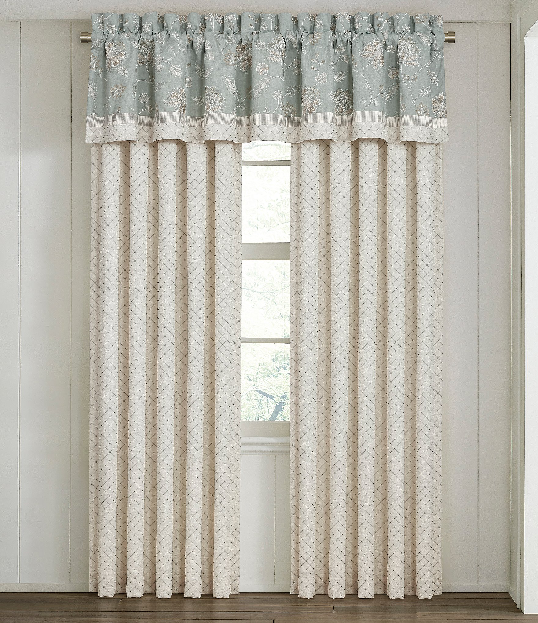 J. Queen New York Garden View Window Valance