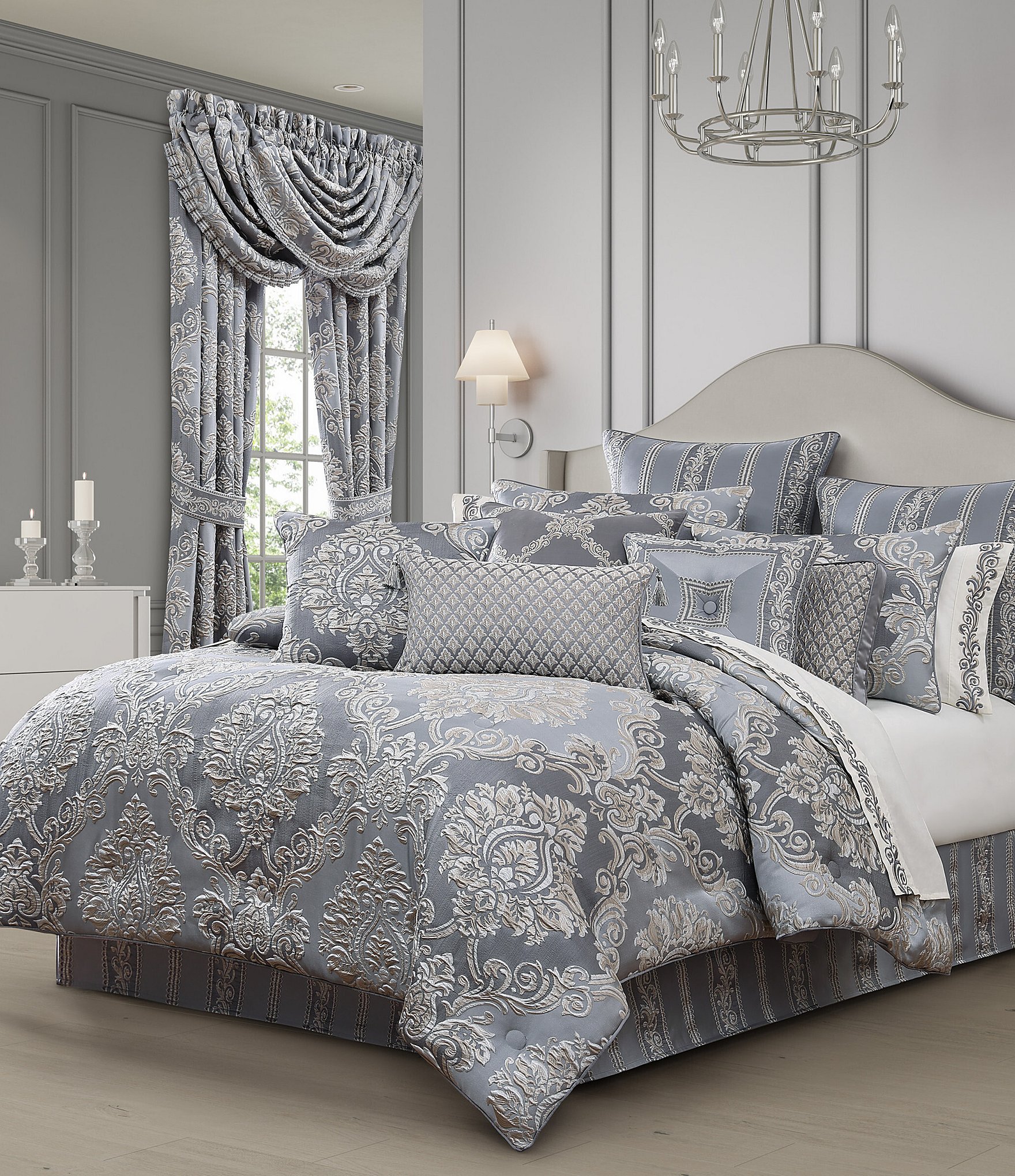 J. Queen New York Krista Oversized Woven Damask Comforter Set